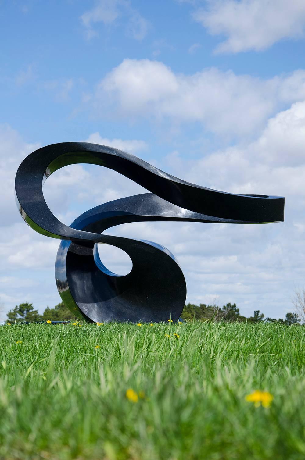 Jeremy Guy Abstract Sculpture - Zephyr