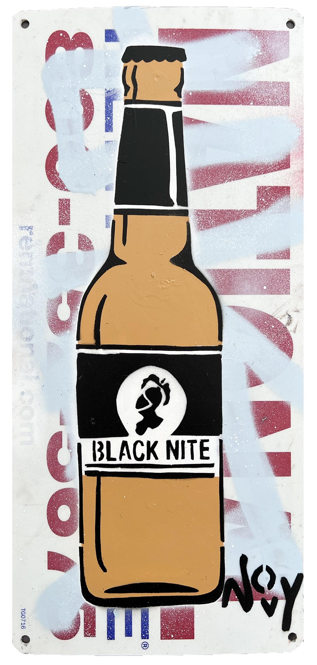 Jeremy Novy Still-Life Painting – Schwarze Nite-Armbanduhr (Milwaukee 1961) – Queer Street Art Schwarzes Nite-Schild