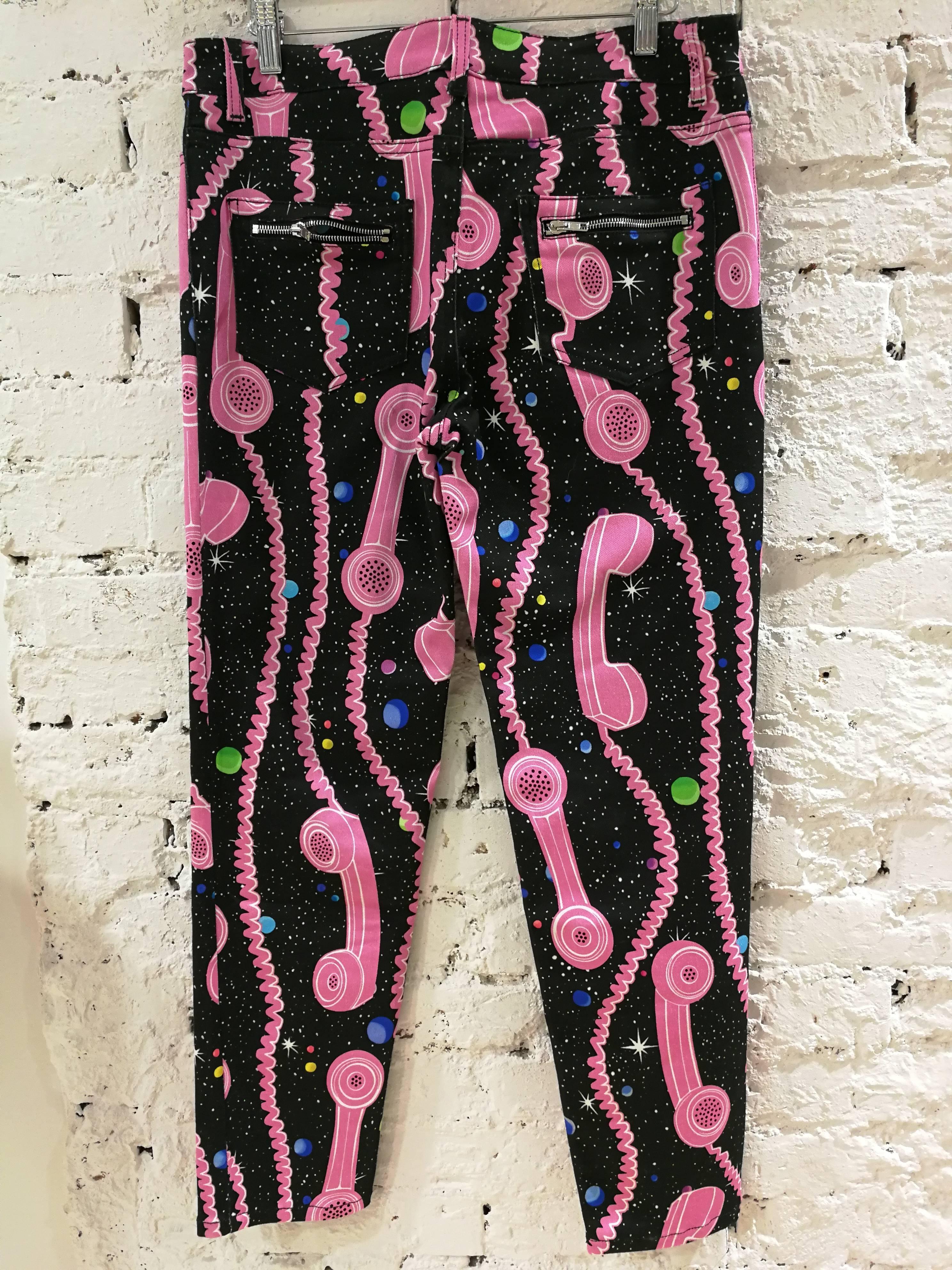 Jeremy Scott Black pink telephone Trousers

totally made in italy in size 44 

Composition: cotton
