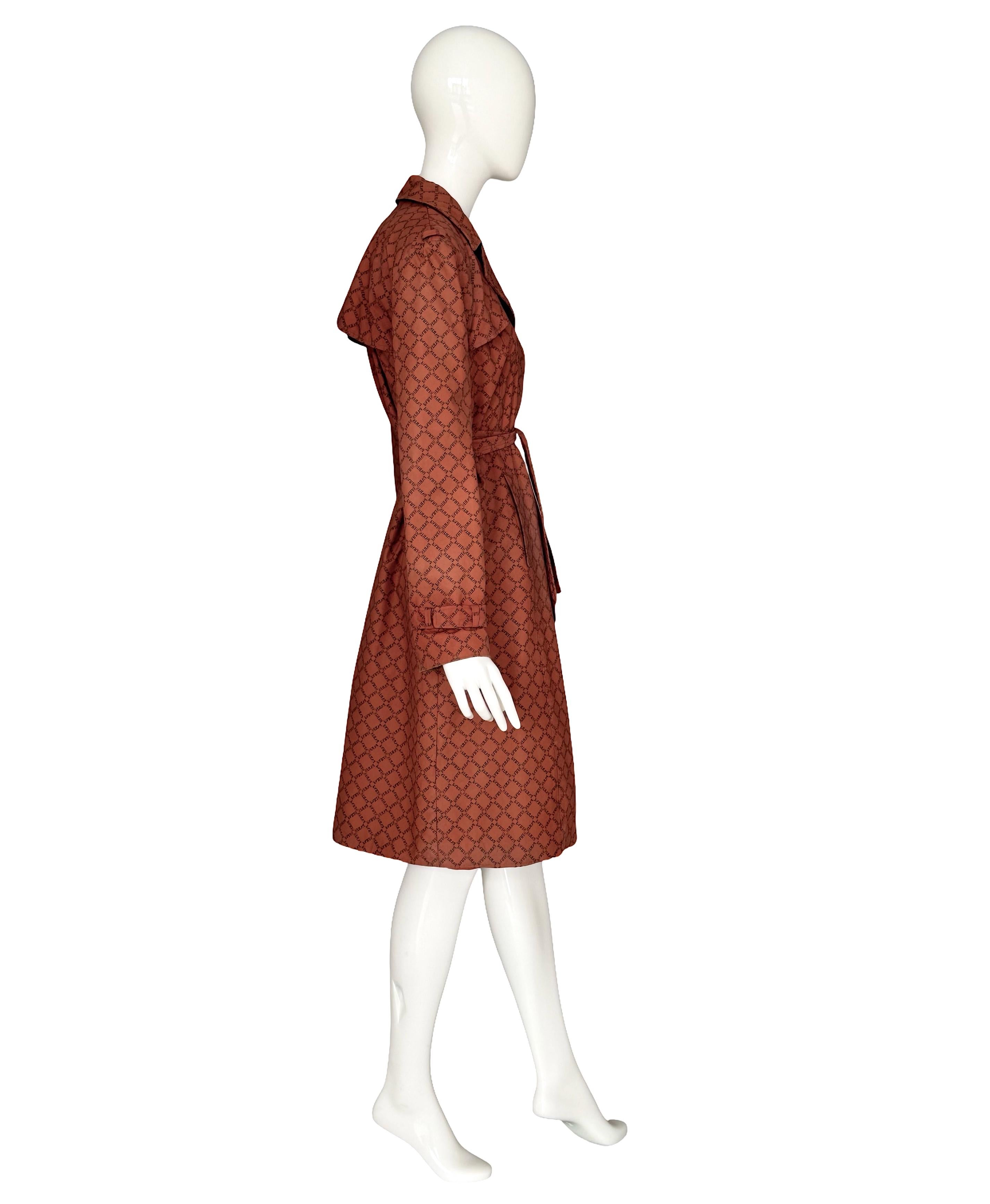 Collection'S di Jeremy Scott Collezione Autunno 2000 Trench sartoriale stampato invertito a Parigi in vendita 3