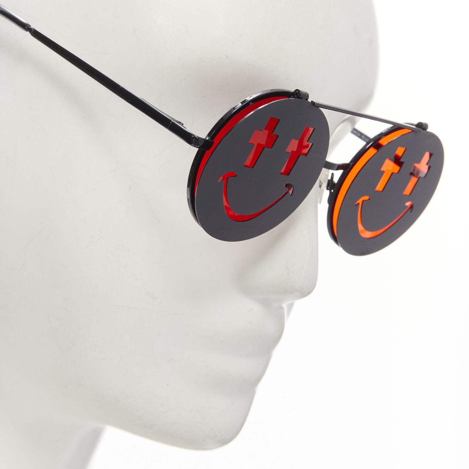 Gray JEREMY SCOTT LINDA FARROW JS/SMILE/3 red black flip up teashade sunglasses For Sale