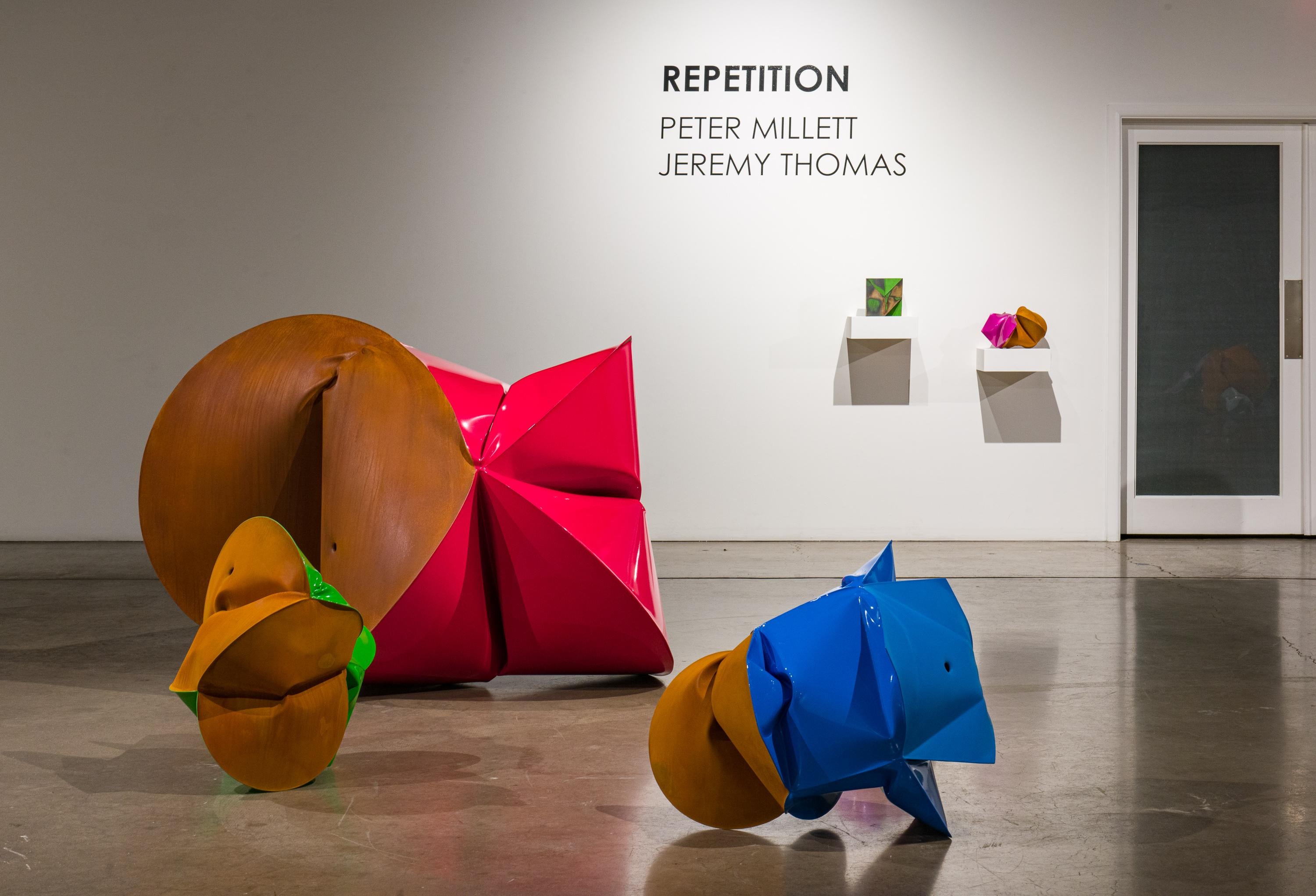 Jenda Magenta - Contemporary Sculpture by Jeremy Thomas