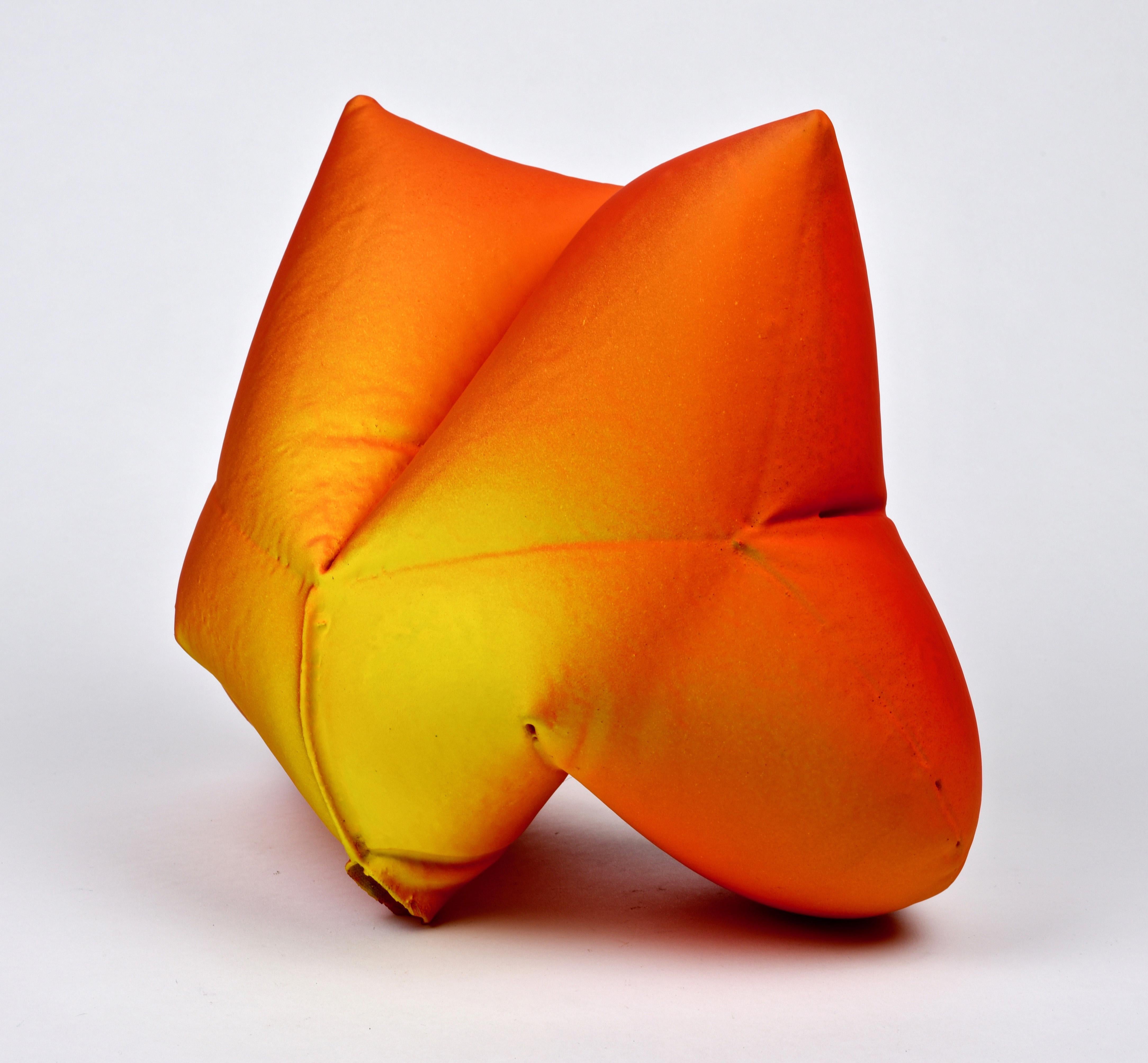 Jeremy Thomas Abstract Sculpture – Mit 2 Köpfen