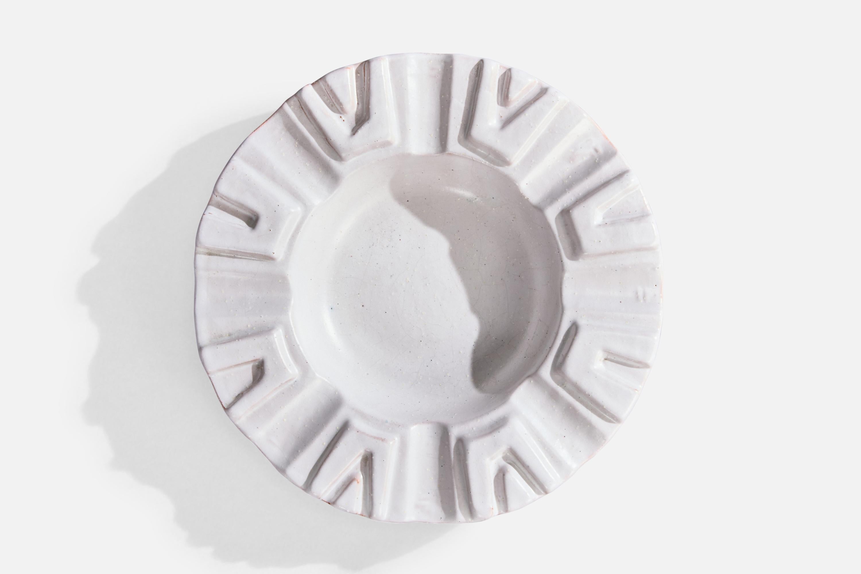 Scandinave moderne Jerk Werkmäster, Plat, Céramique, Suède, années 1930 en vente