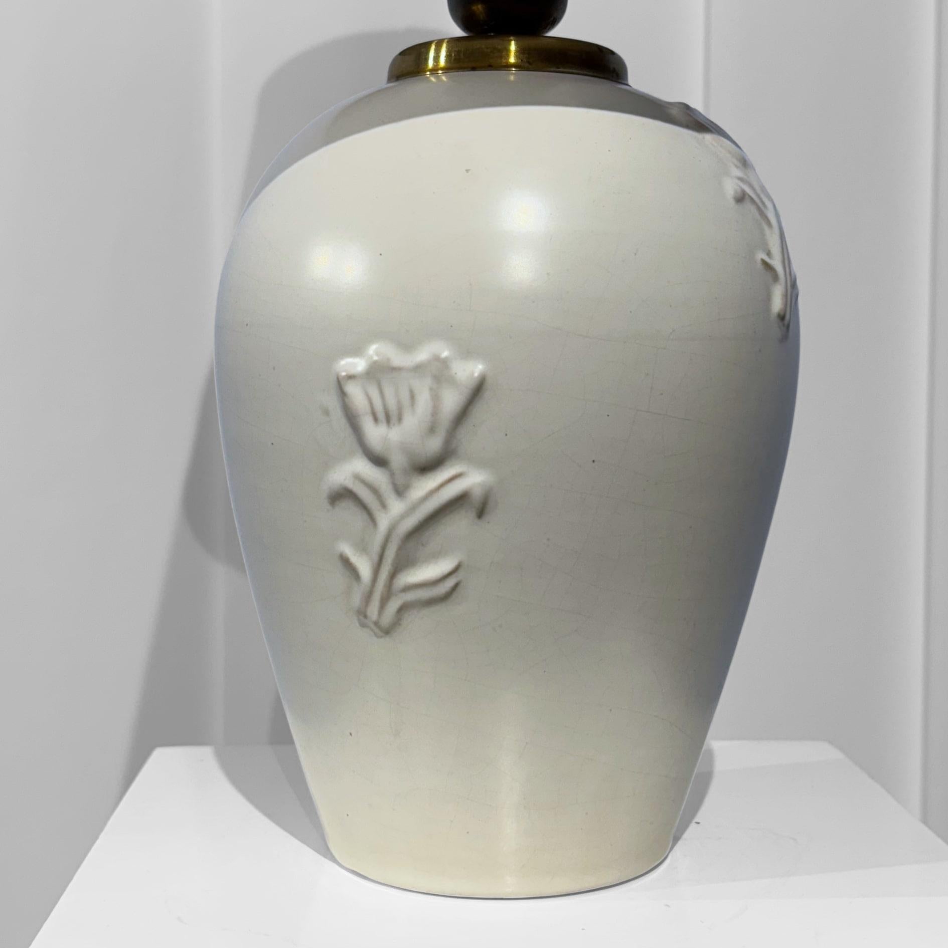 Ruck Werkmäster, skandinavische Keramik-Tischlampe, Nittsjö, Schweden, 1940er Jahre im Zustand „Gut“ im Angebot in Forserum, SE