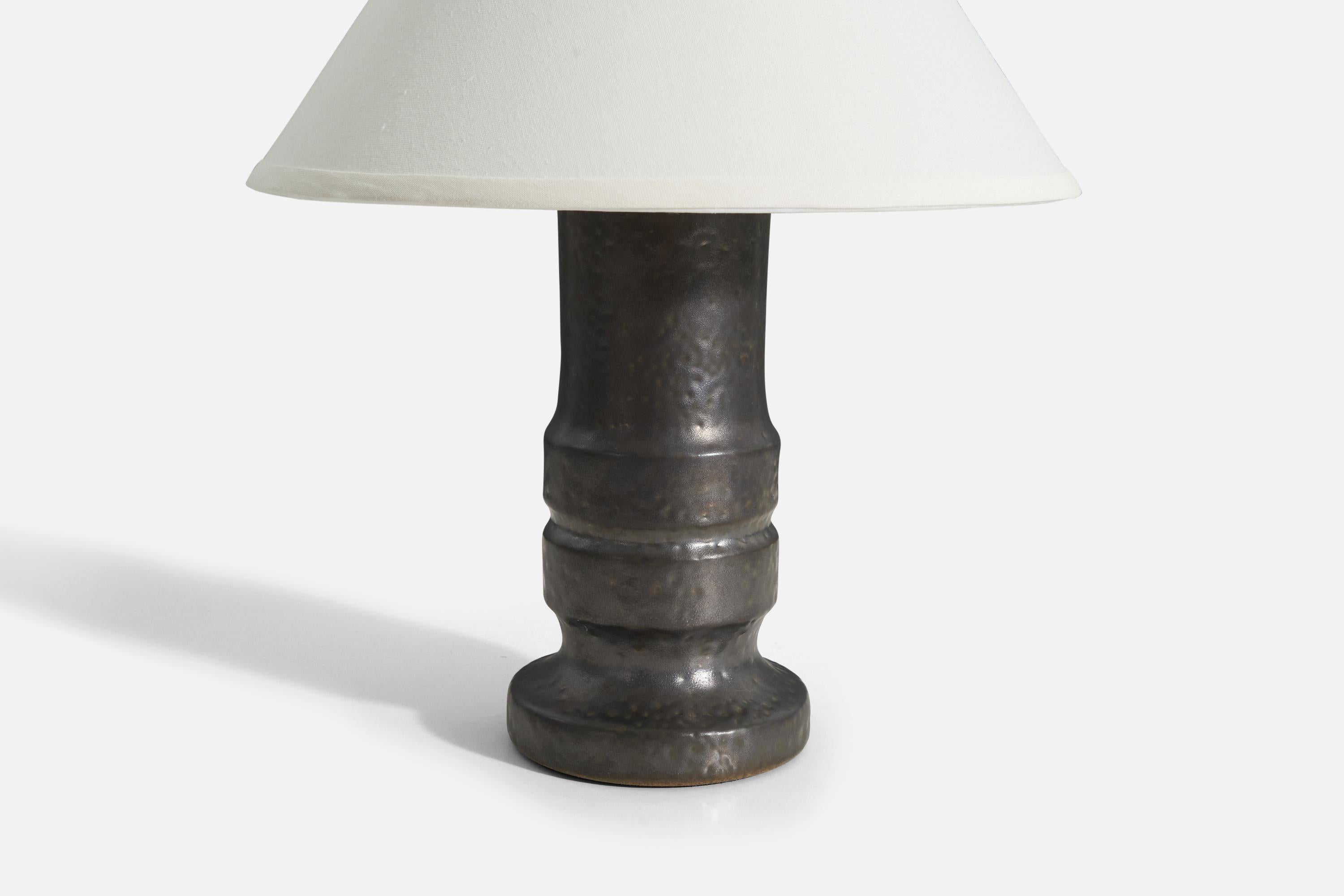 Swedish Jerk Werkmäster, Table Lamp, Grey-Glazed Earthenware, Nittsjö, Sweden, c. 1940s For Sale