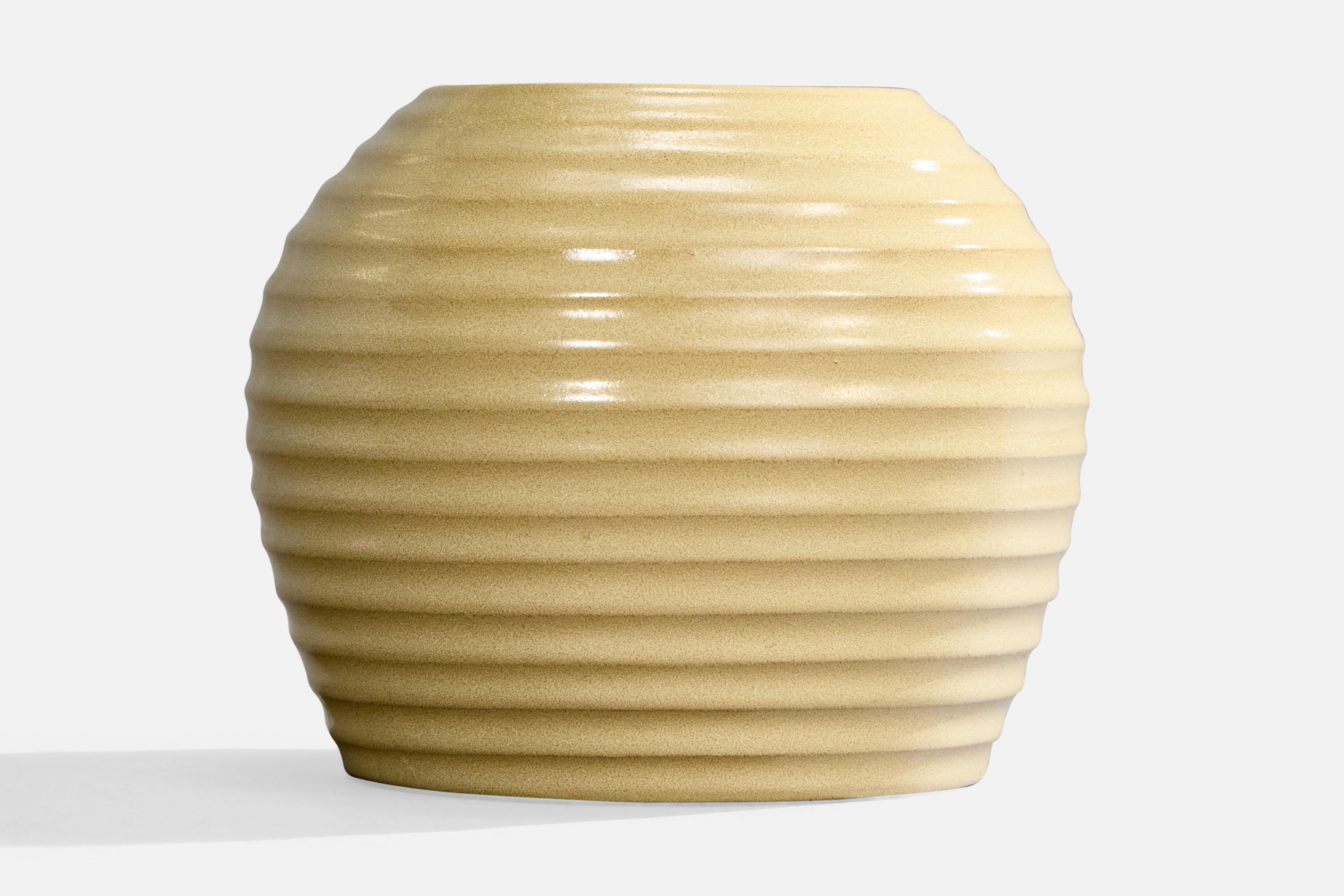 Scandinavian Modern Jerk Werkmäster, Vase, Ceramic, Sweden, 1930s For Sale