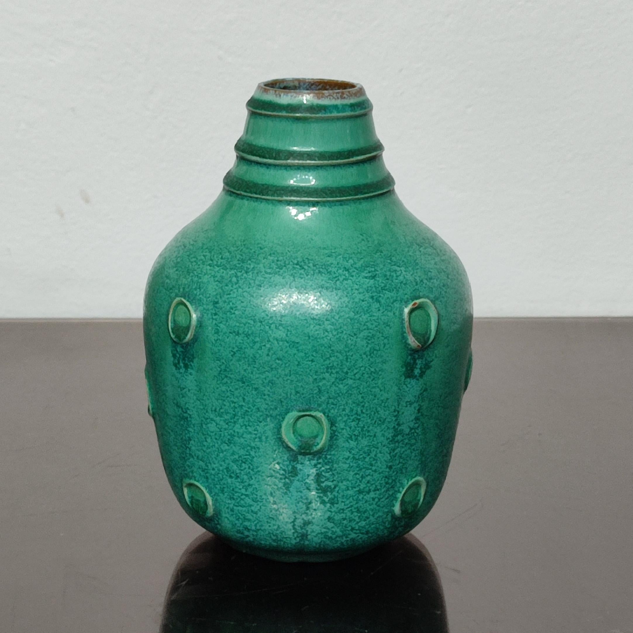 Scandinavian Modern Jerk Werkmäster, Vase, Earthenware, Nittsjo Keramik, Sweden, 1940s For Sale