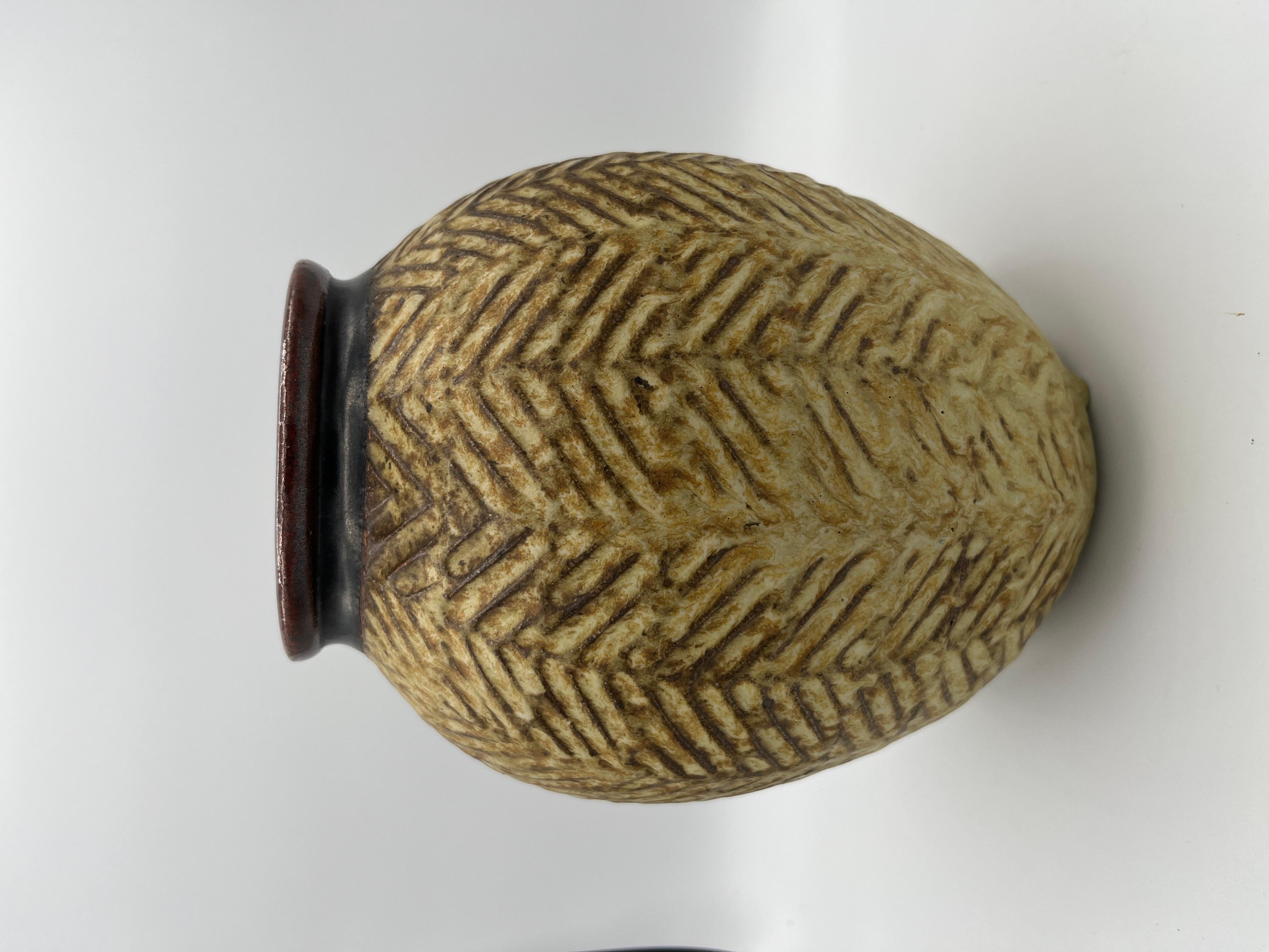 Vaso in ceramica smaltata di Jerome Ackerman firmato 