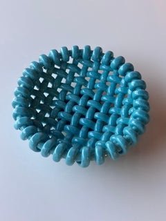Jerome Massier - Corbeille tressée en céramique bleue