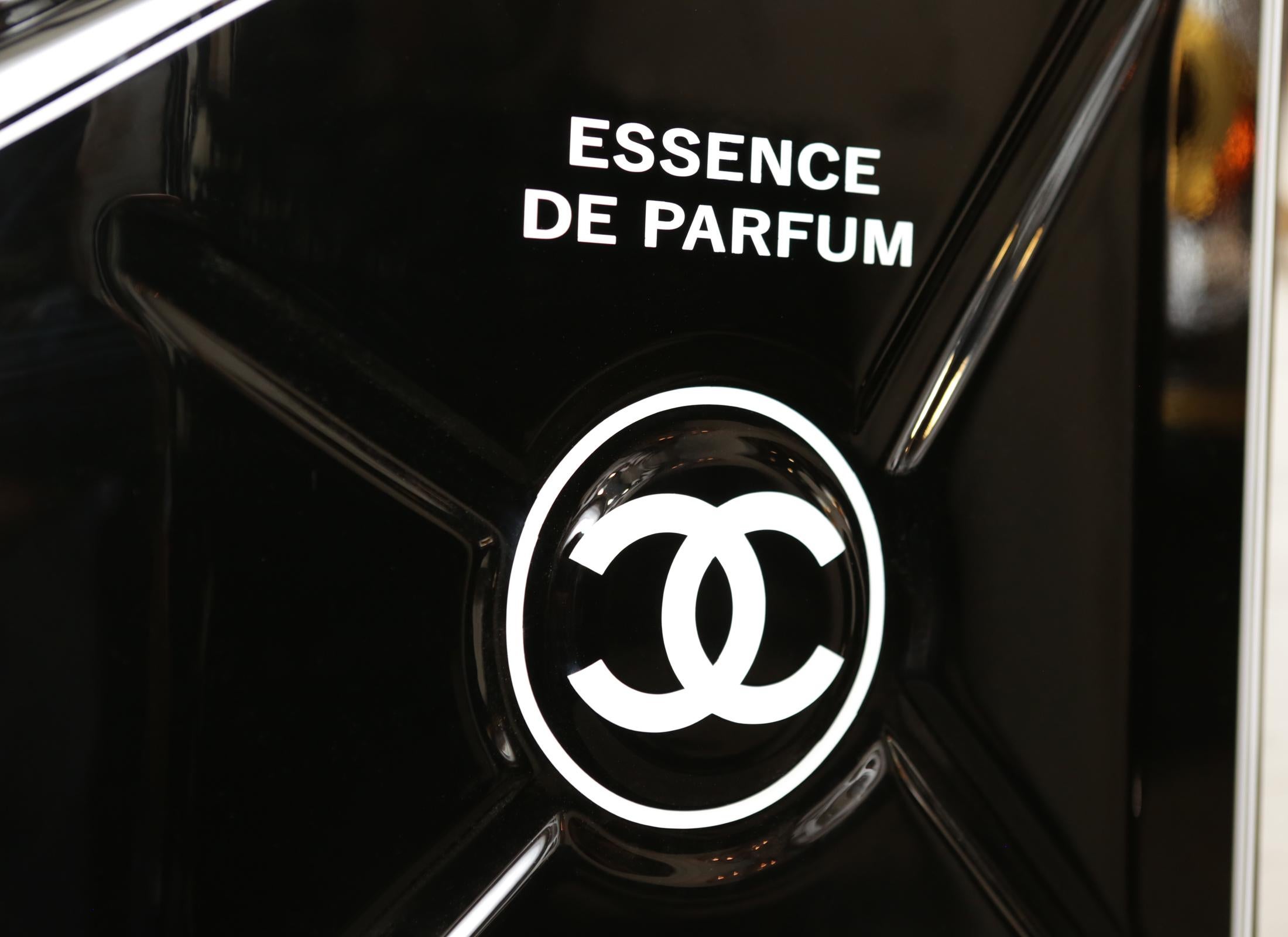 Jerrican Chanel N°5 Black Art Piece in Limited Edition 2