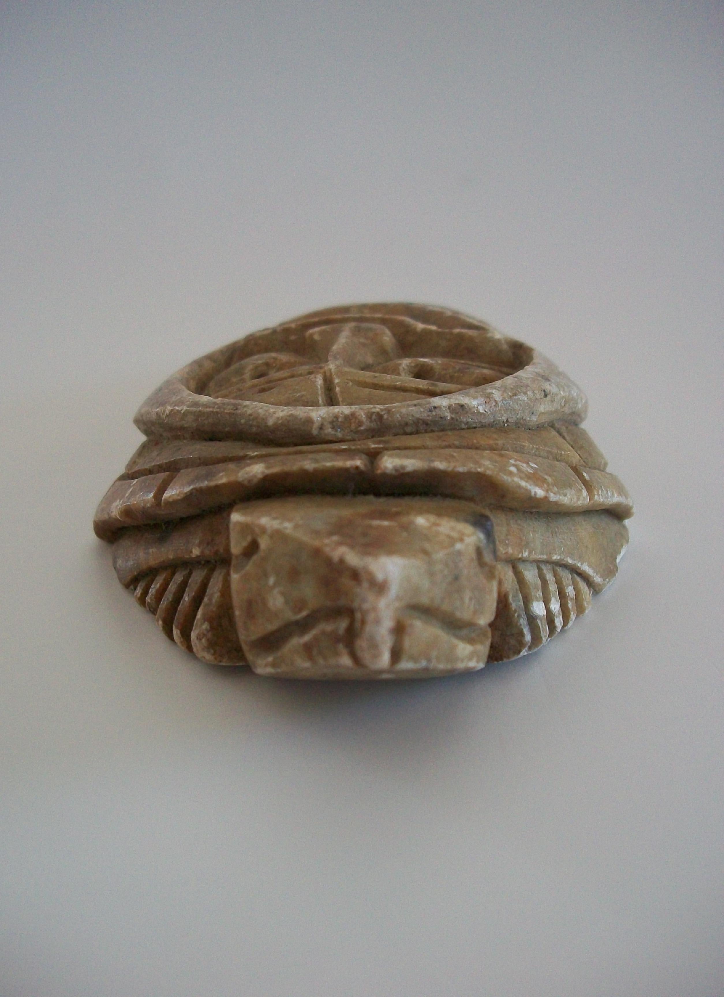 JERRY HENRY - Iroquois Turtle/False Face Soapstone Carving - Canada - Circa 1970 For Sale 8