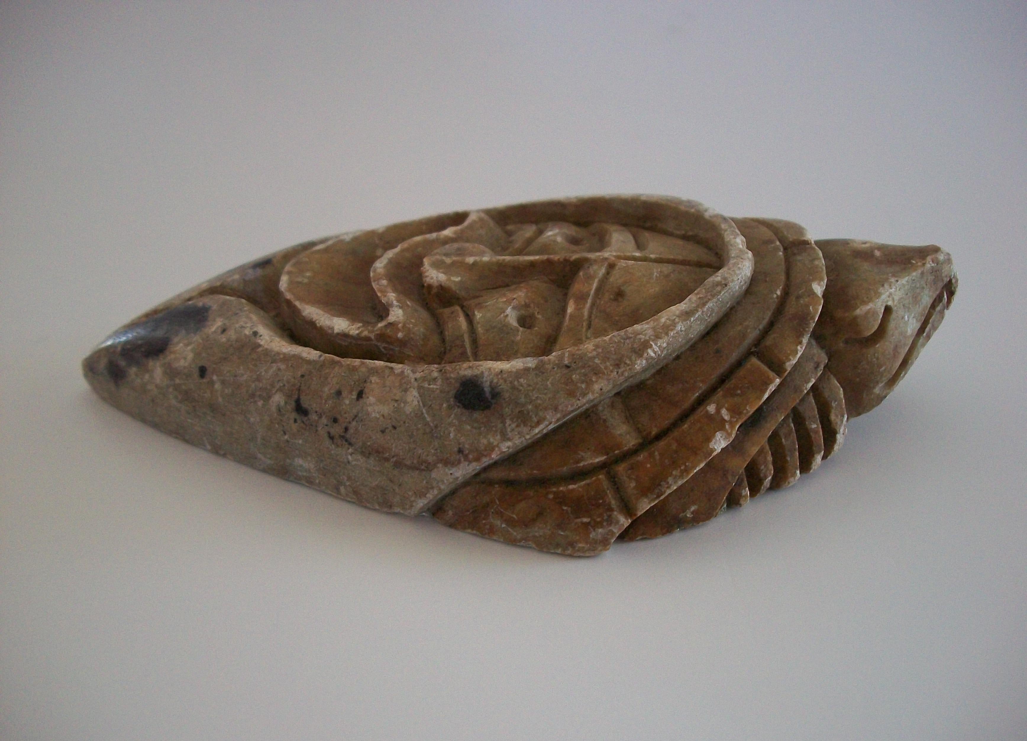 JERRY HENRY - Iroquois Turtle/False Face Soapstone Carving - Canada - Circa 1970 For Sale 9