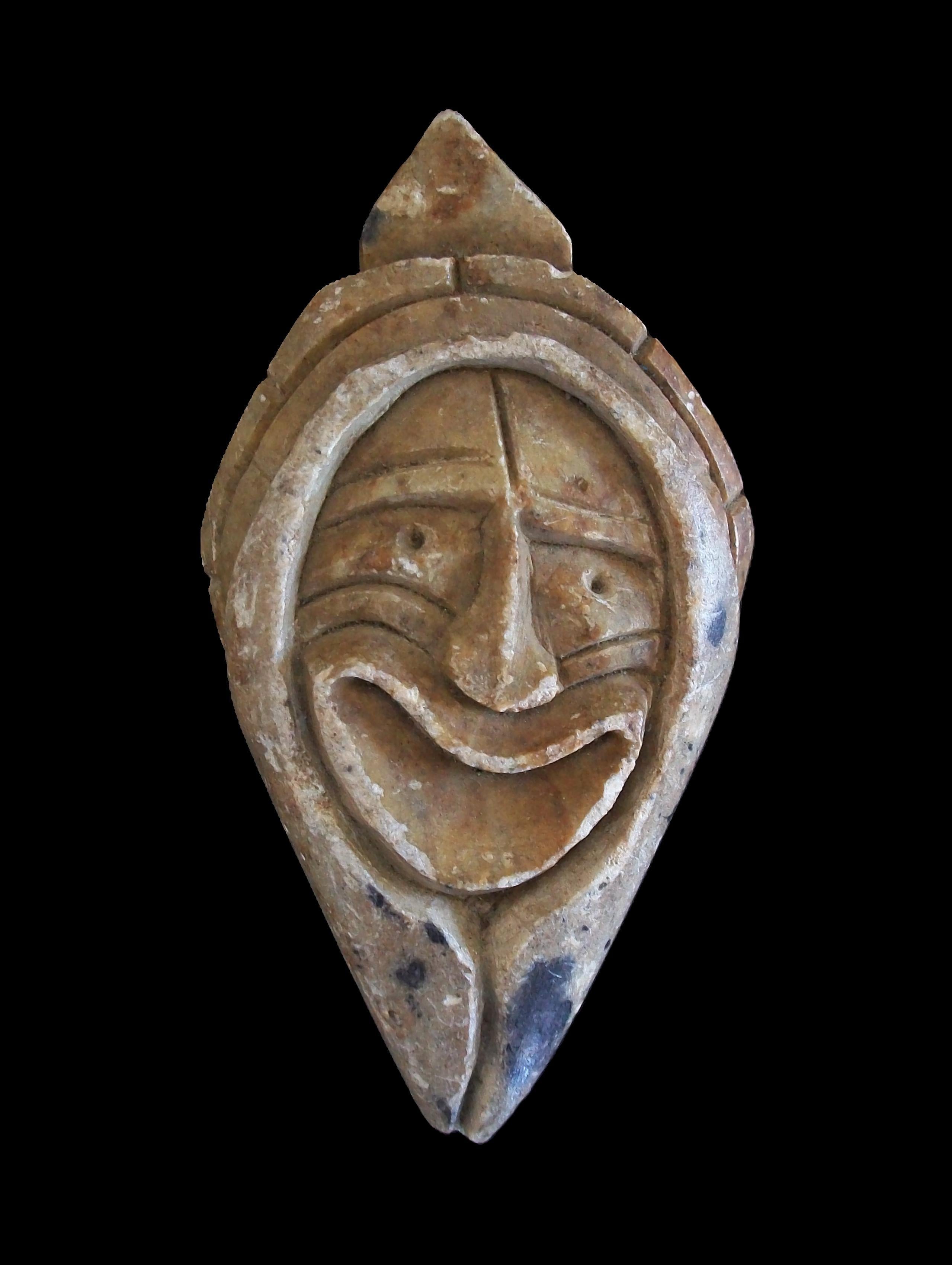 JERRY HENRY - Vintage Six Nations Iroquois soapstone carving - featuring a ceremonial hand carved false face to the back of a snapping turtle - signed on the base - Canada - circa 1970's.

Fair vintage condition - chips and loss to the edges and