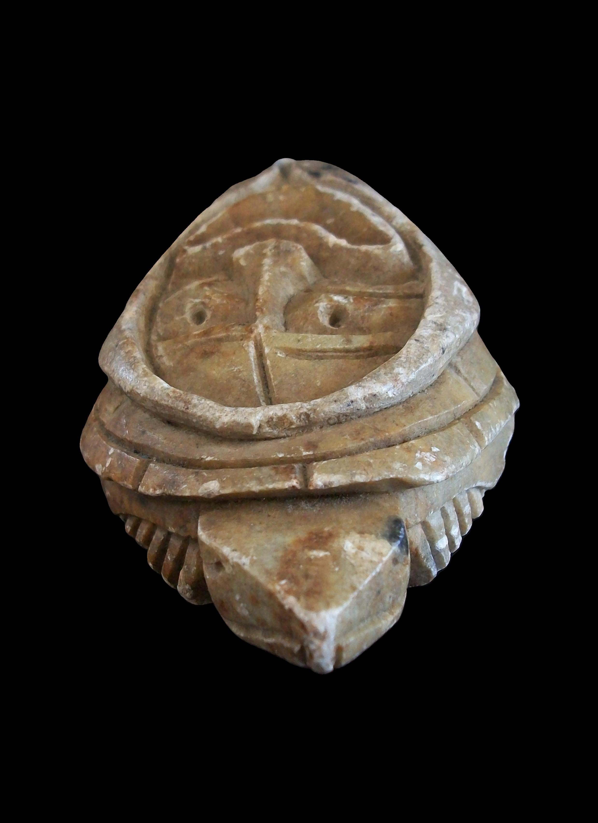 JERRY HENRY - Iroquois Turtle/False Face Soapstone Carving - Canada - Circa 1970 In Fair Condition For Sale In Chatham, ON