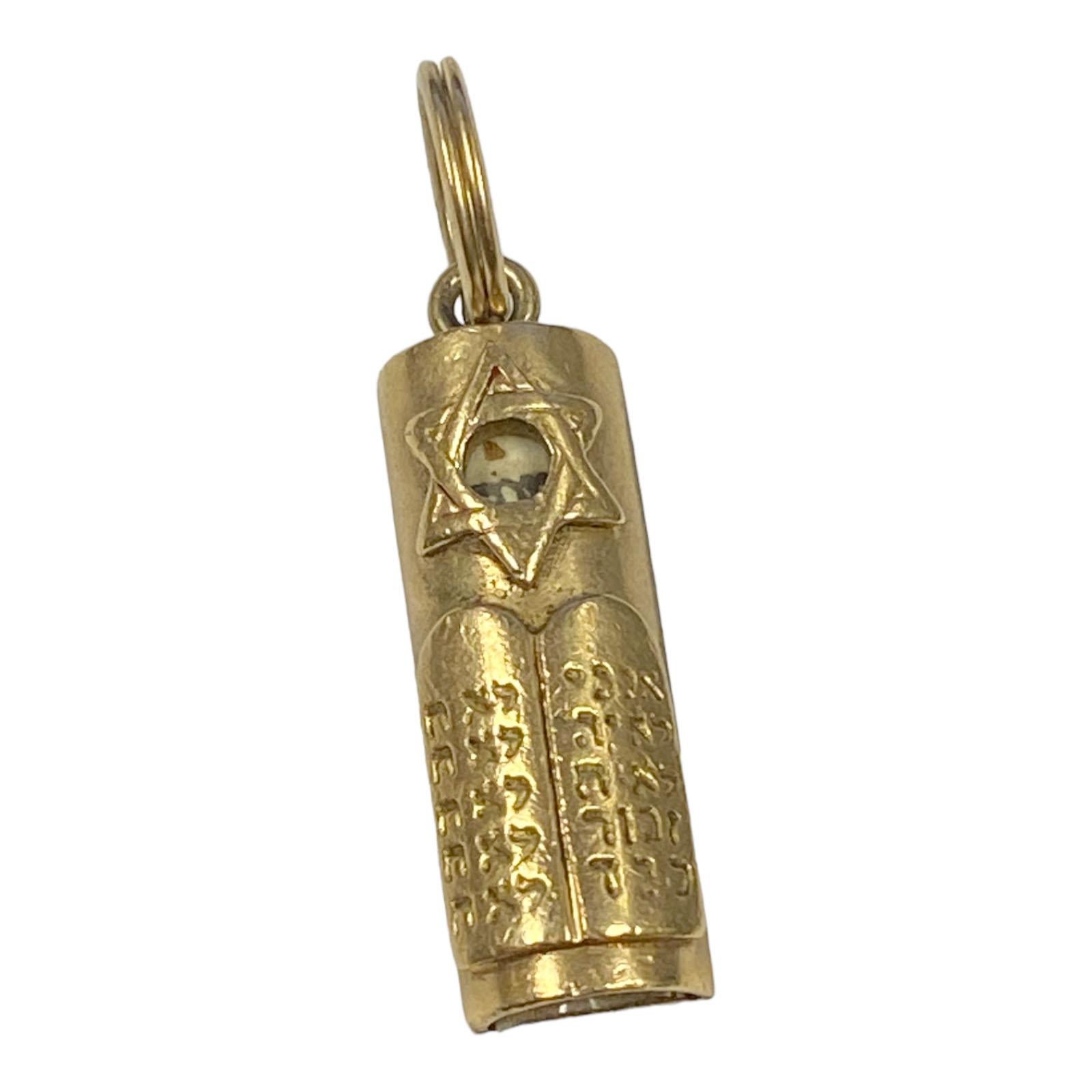 Jerry Lewis Owned and Worn Yellow Gold Mezuzah and Star of David In Excellent Condition In Chicago, IL