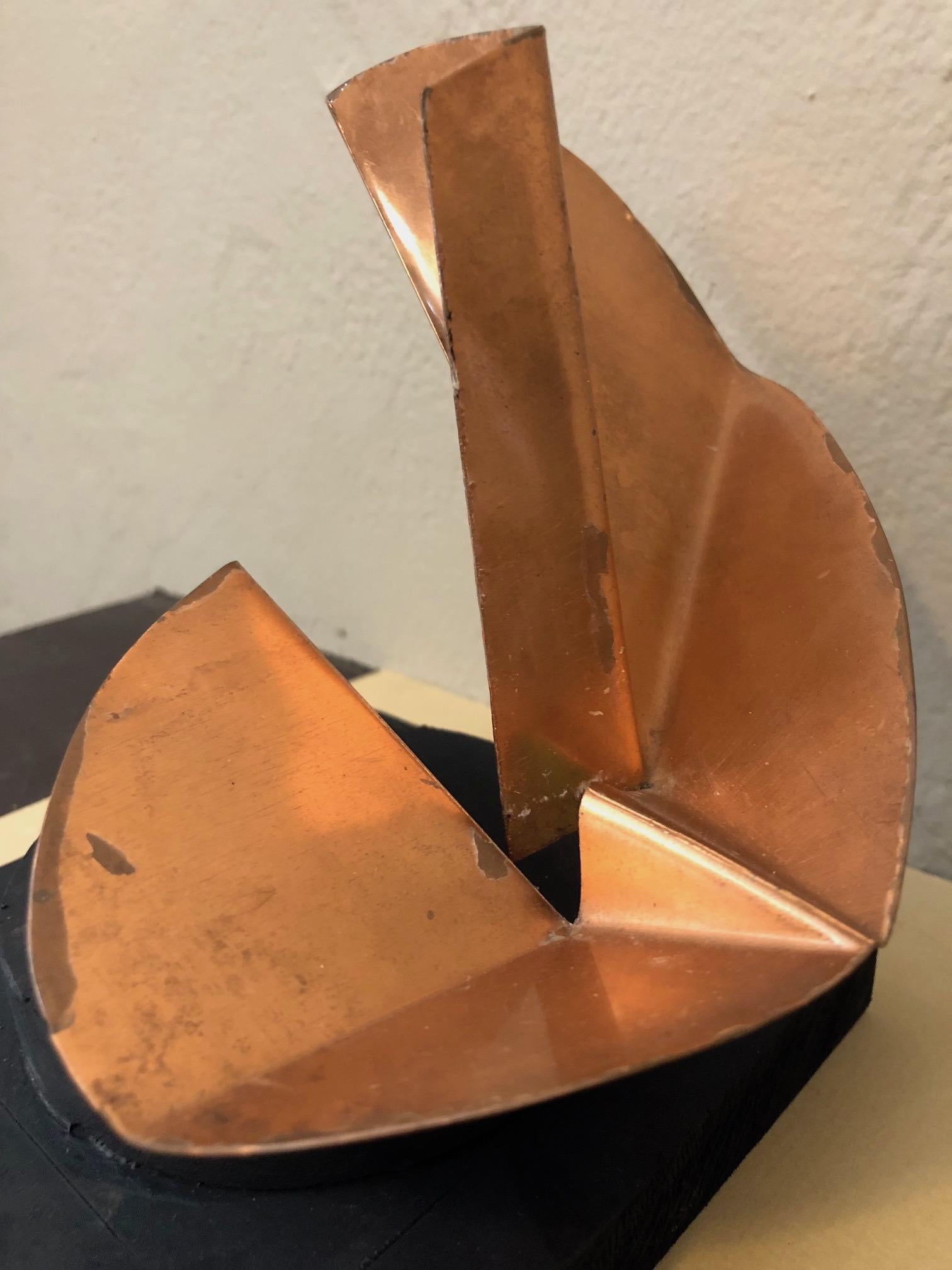 An unusual sculpture circa 1970s by Jerry Meatyard (1929-2016). A note about the artist- Jerry Meatyard earned a bachelor's degree from Illinois Weslean University and a master's degree from NYU. A life long art educator and artist, Meatyard served