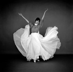 Jerry Schatzberg - Anne St. Marie, Lucien Lelong, Farfalla, 1958, stampa dopo