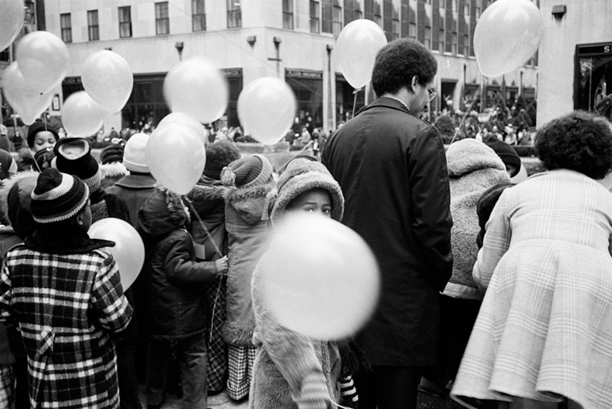 Jerry Schatzberg - Balloons & Eyes, Photographie 1974, Imprimé d'après