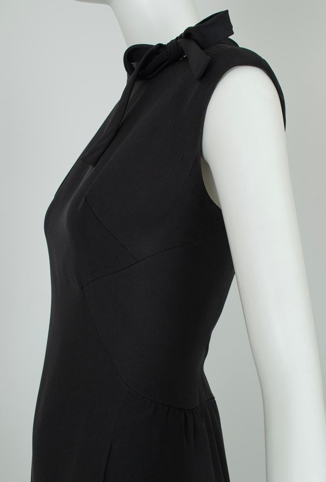Jerry Silverman Black Silk Bow Neck Shift Dress w Geometric Seams – M, 1960s For Sale 2