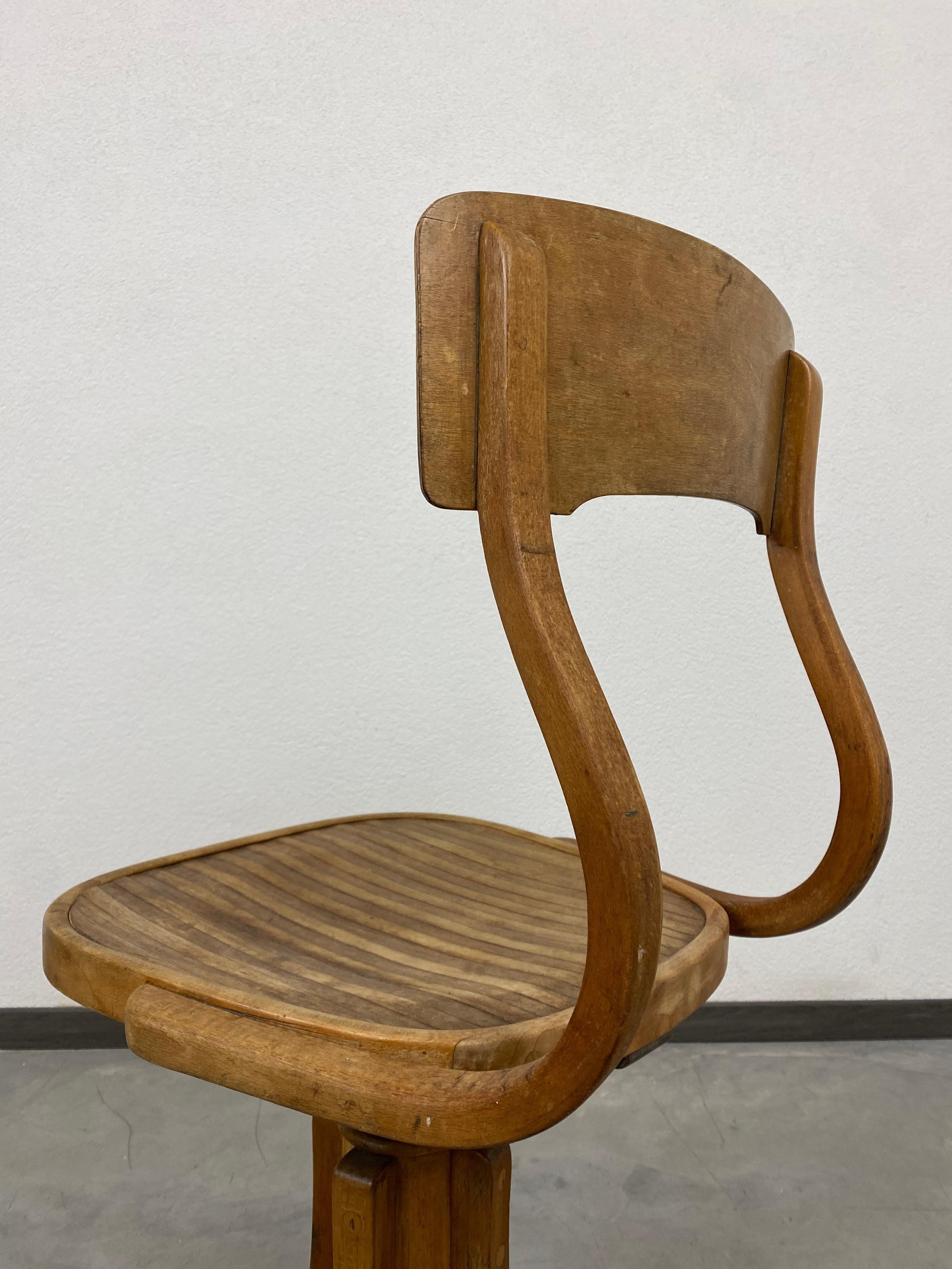 Slovak Jerry Swivel Desk Chair For Sale