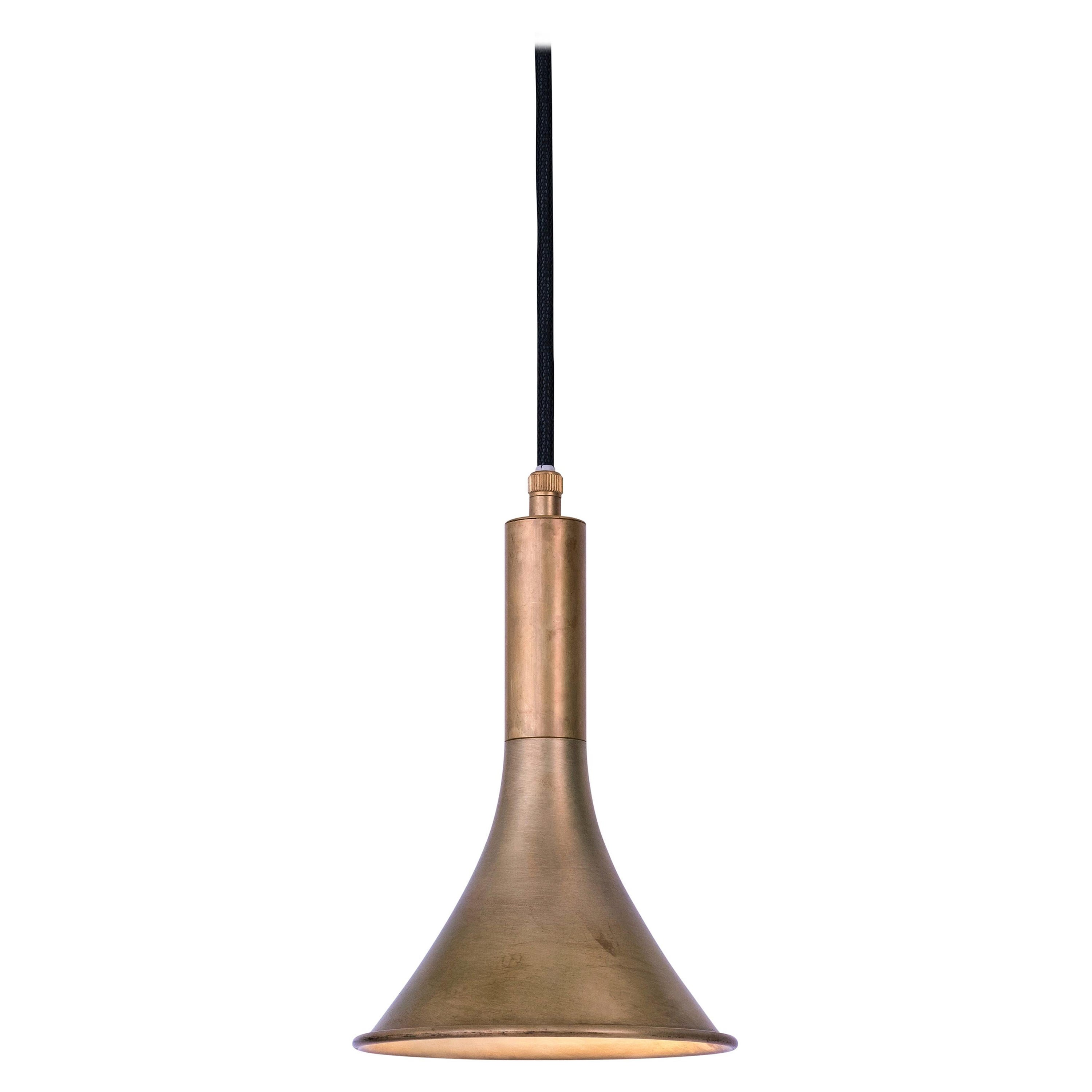 Lampada da soffitto Jesper Ståhl Megafon in ottone grezzo di Konsthantverk