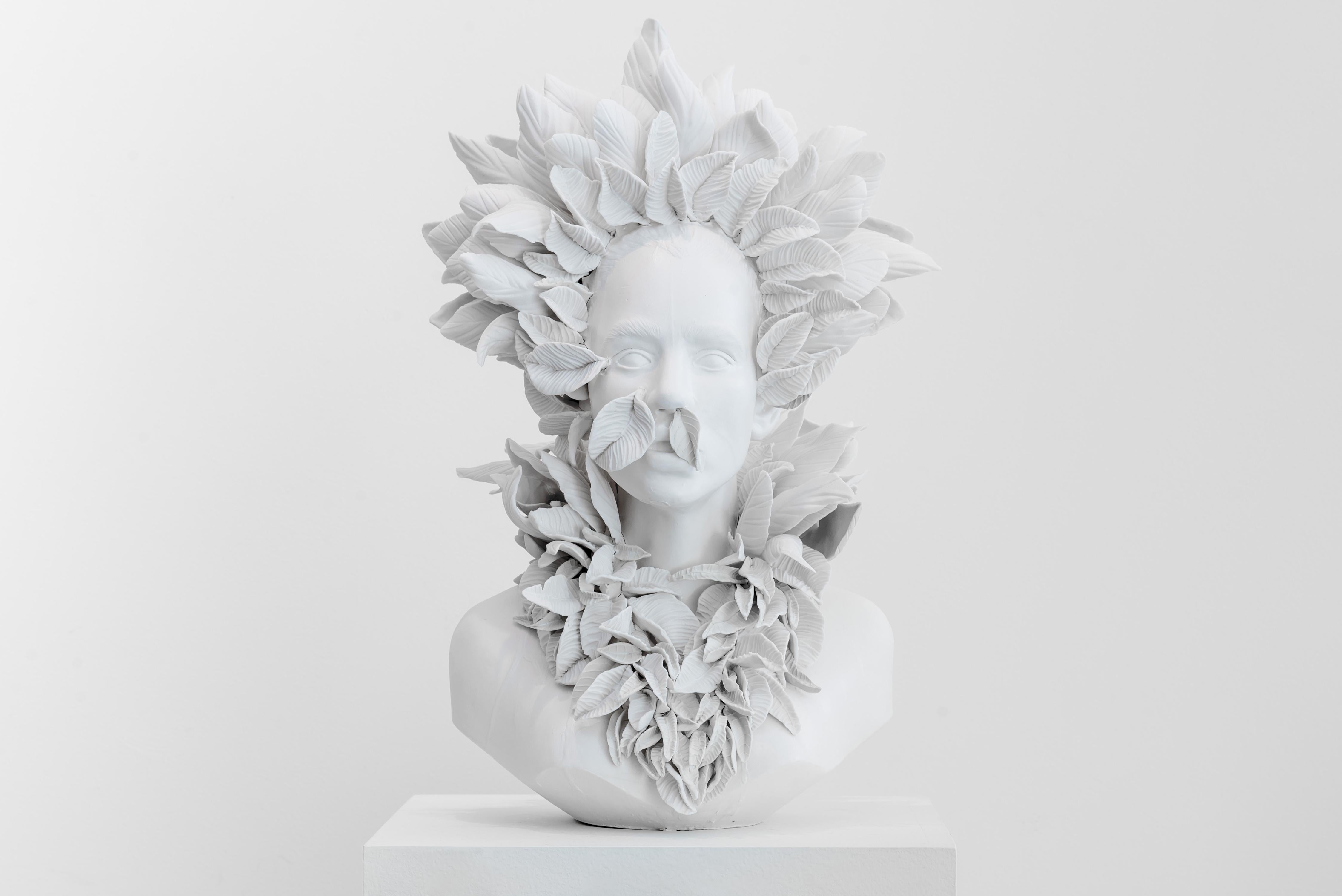„Bikkurim Ruff 01“, Figurative, Keramik, Skulptur, Porzellan, Papier-Ton-Slip-Slip-Slip – Sculpture von Jess Riva Cooper