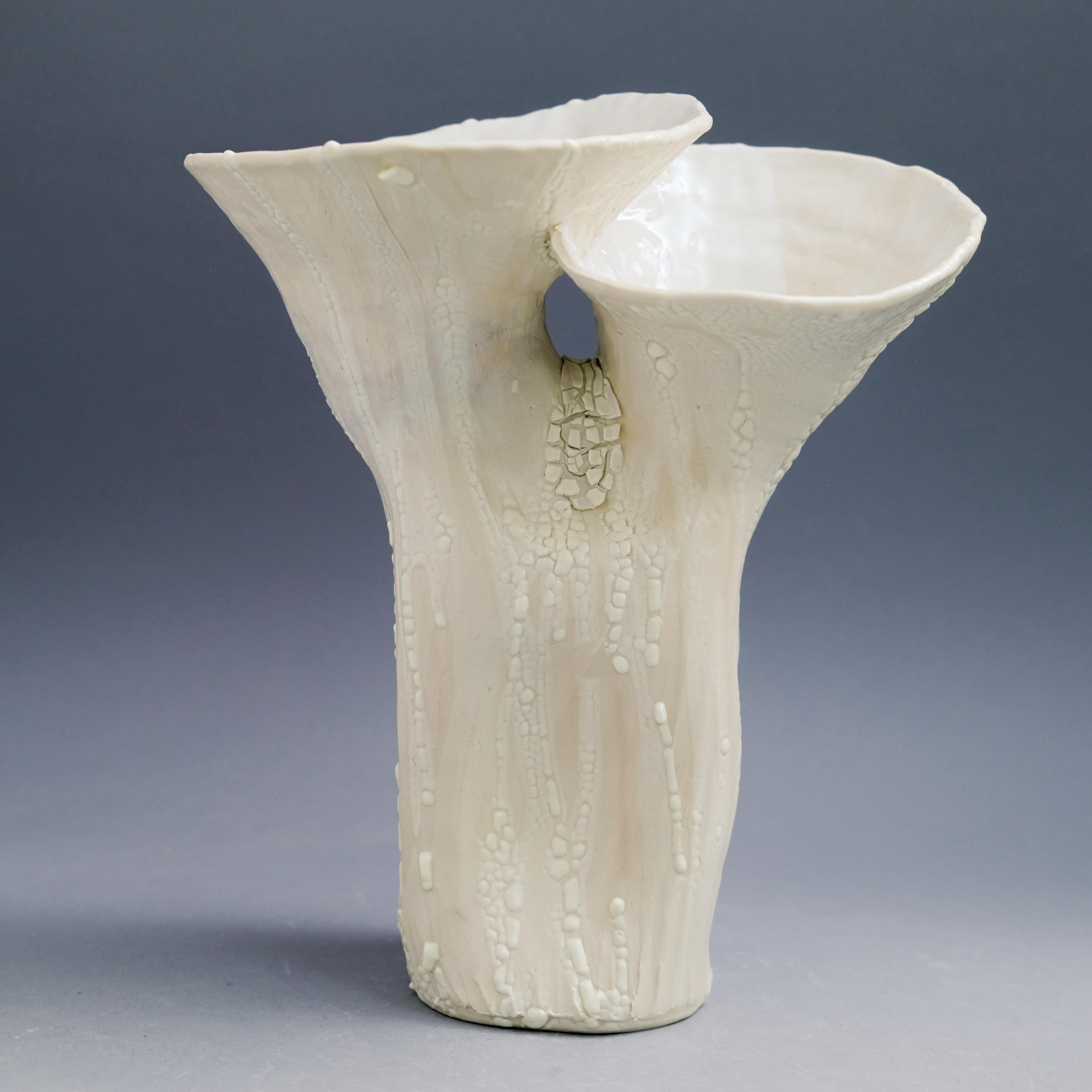 Organic Rhythm III - Tall white ceramic vessel sculpture - Sculpture by Jessamyn Go