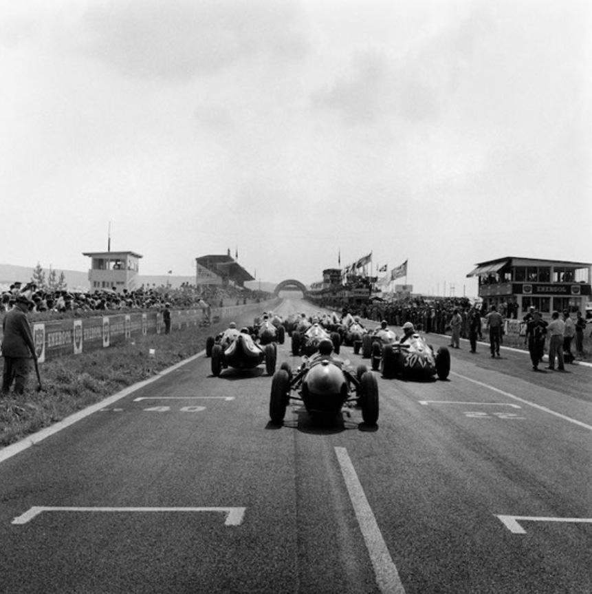Black and White Photograph di Jesse Alexander - Gran Premio di Francia, Reims