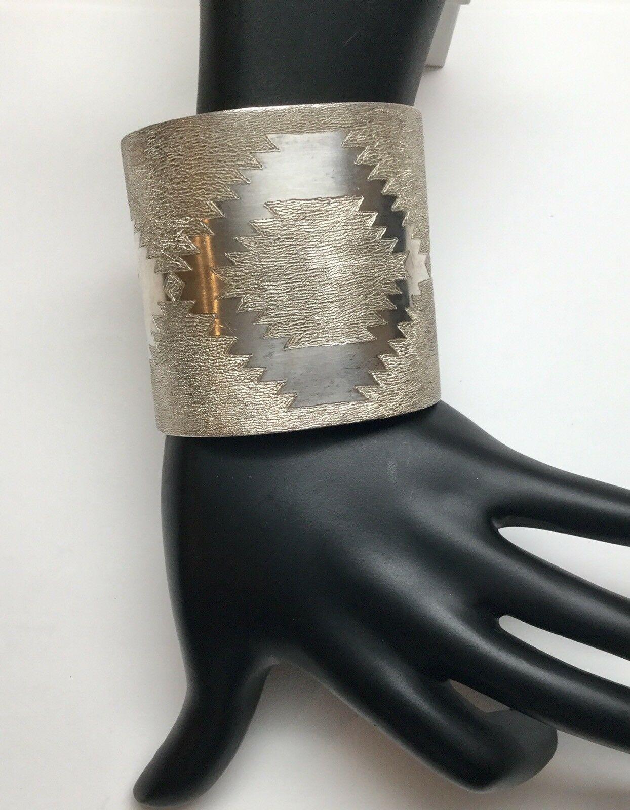 Jesse Claw Navajo Sterling Silver Textured Aztec Design Cuff Bracelet 3