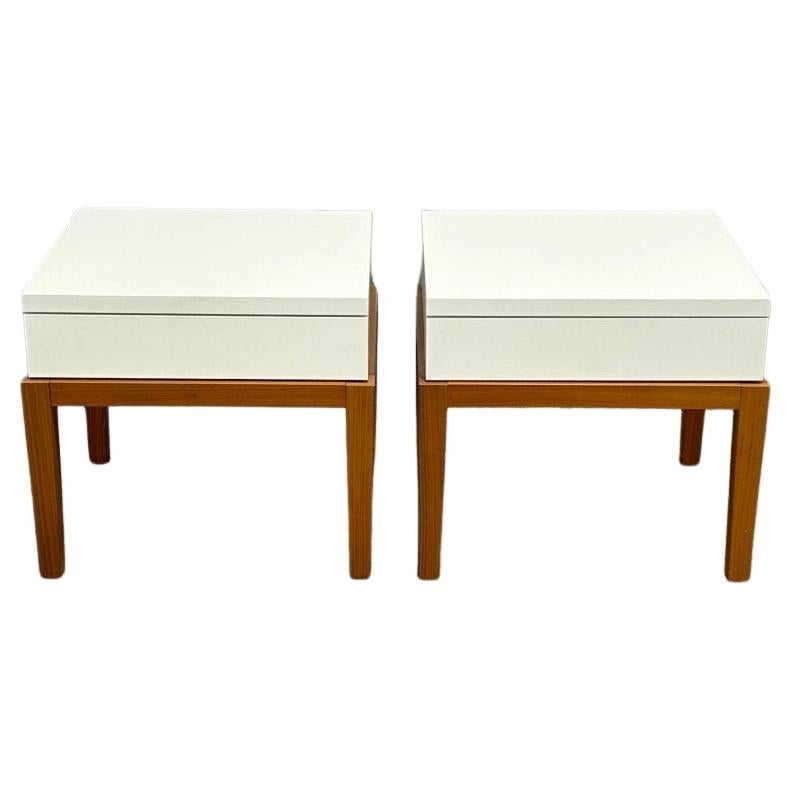 Jesse De Ville Bedside Tables, Set of Two en vente