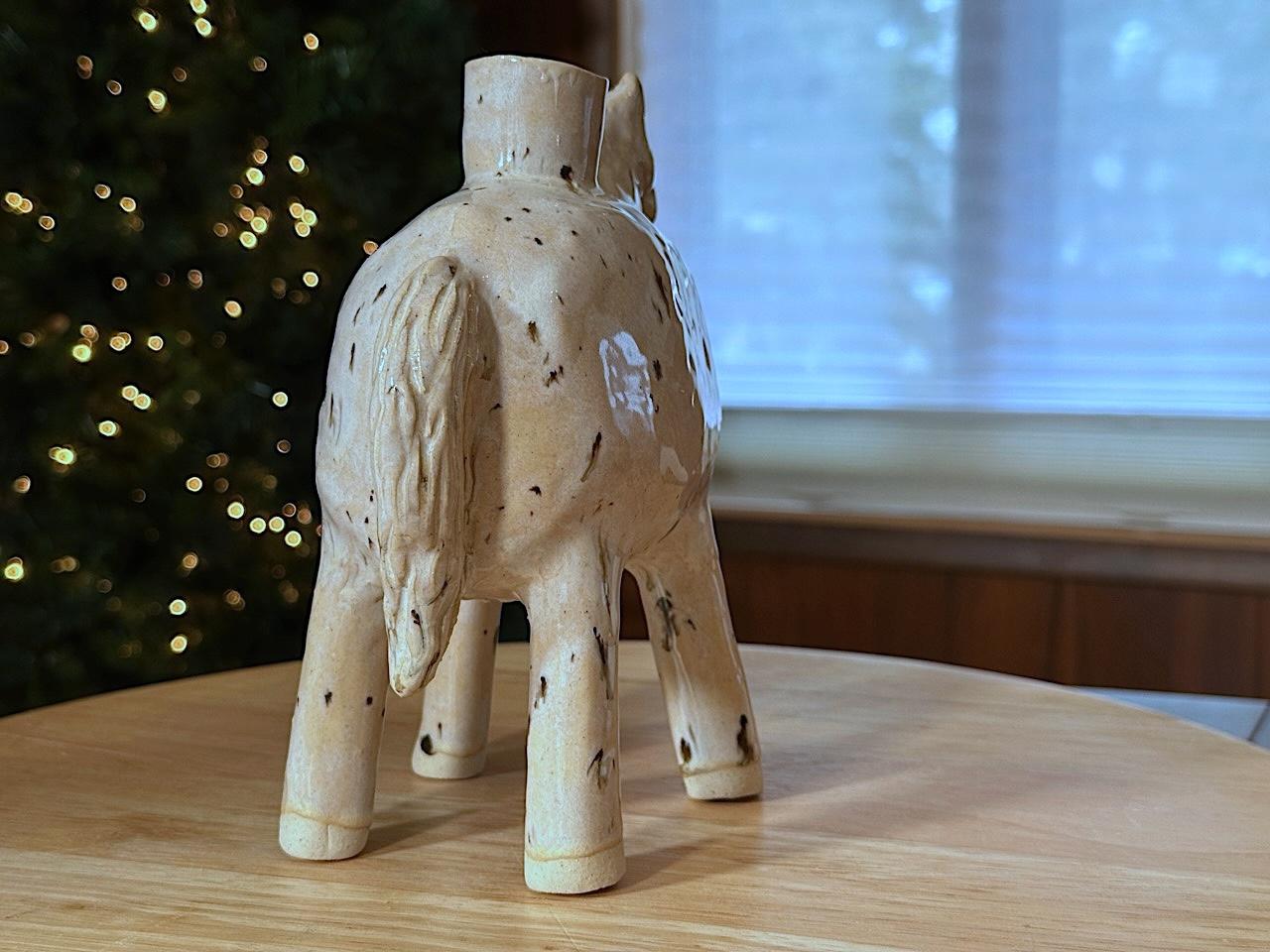 Horse w spots Ceramic Vase (Yellowstone Wild Life) White Stoneware, glossy glaze For Sale 6