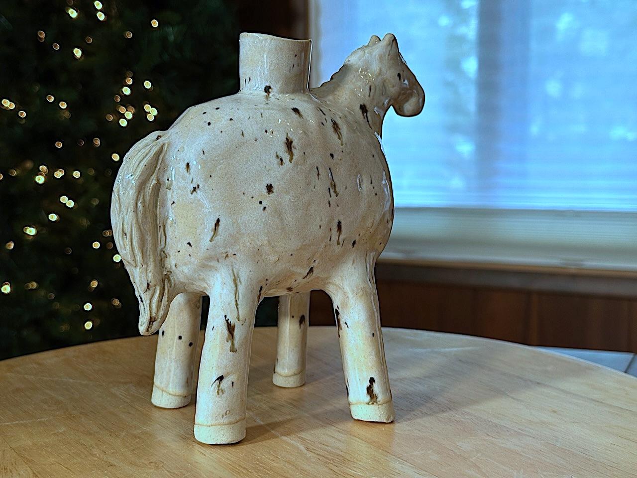 Horse w spots Ceramic Vase (Yellowstone Wild Life) White Stoneware, glossy glaze For Sale 7