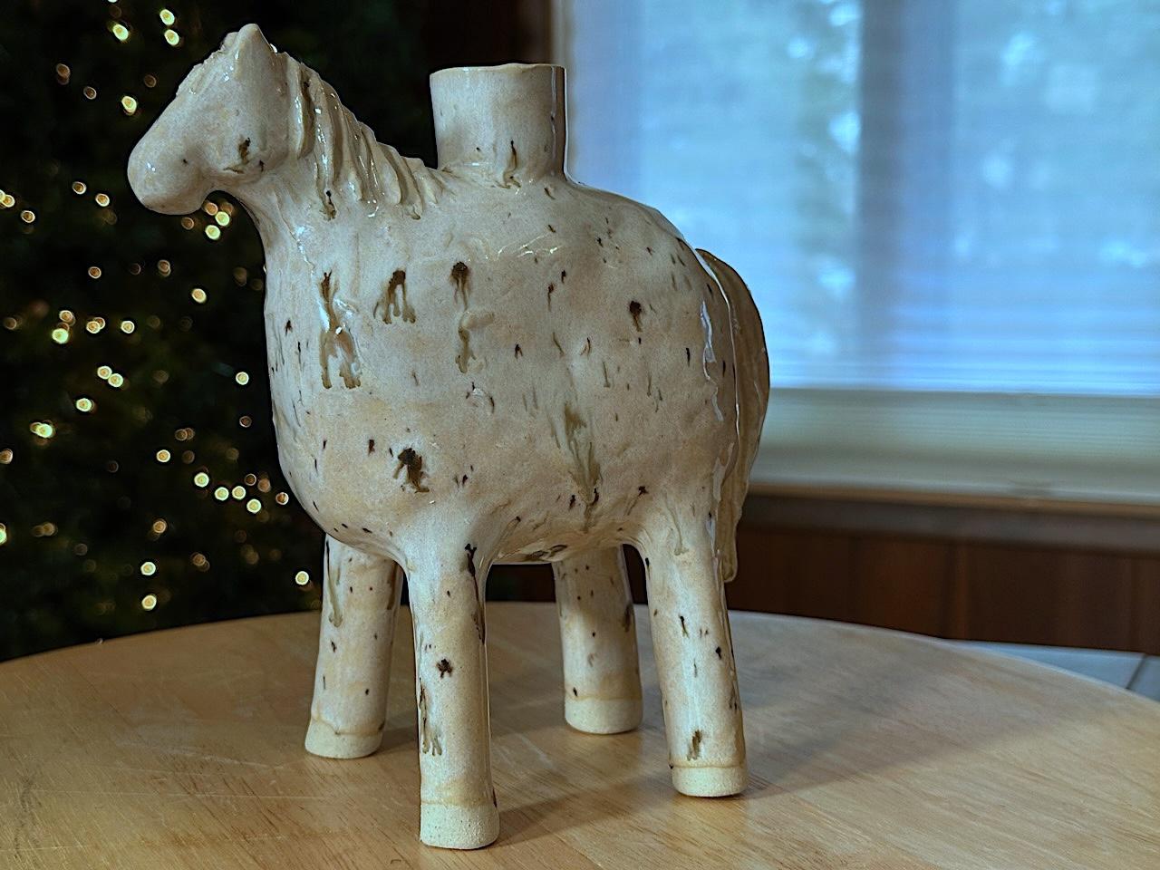 Horse w spots Ceramic Vase (Yellowstone Wild Life) White Stoneware, glossy glaze For Sale 5