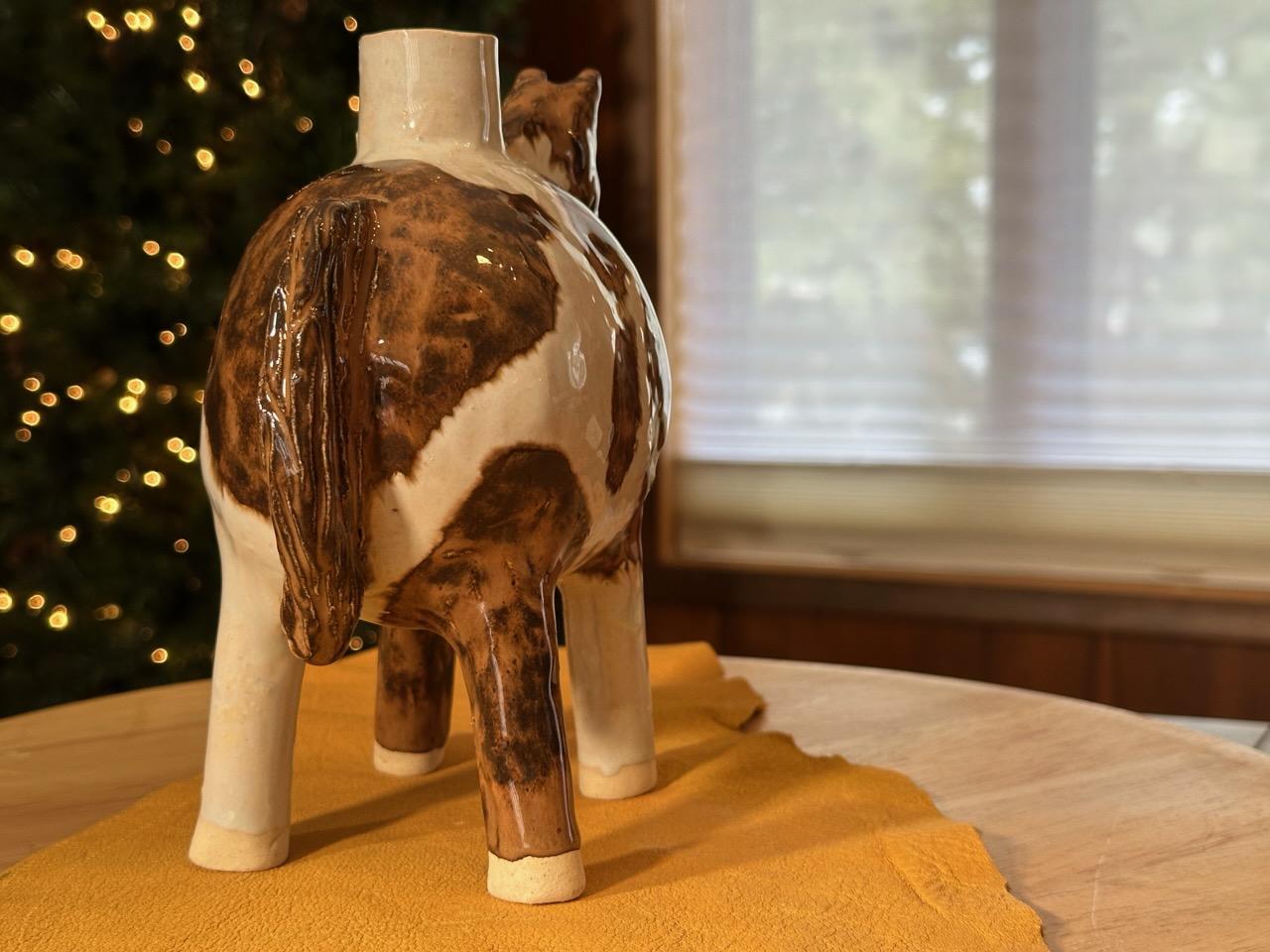 Paint Horse Ceramic Vase (Yellowstone Wild Life) White Stoneware, glossy glaze - Folk Art Sculpture by Jesse Fales