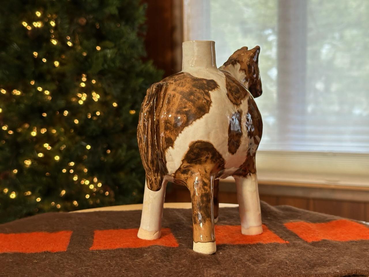Paint Horse Ceramic Vase (Yellowstone Wild Life) White Stoneware, glossy glaze For Sale 1