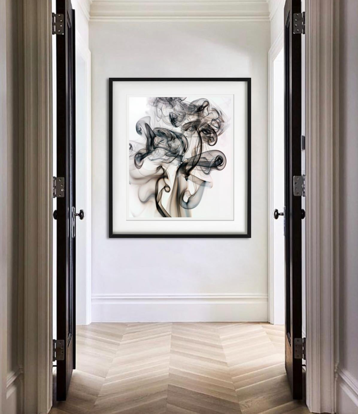 Fumée, photographie d'art - Photograph de Jesse Frohman