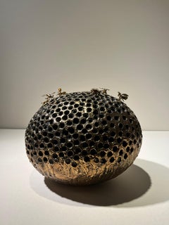 Escultura de bronce naturalista colmena de abejas para interior