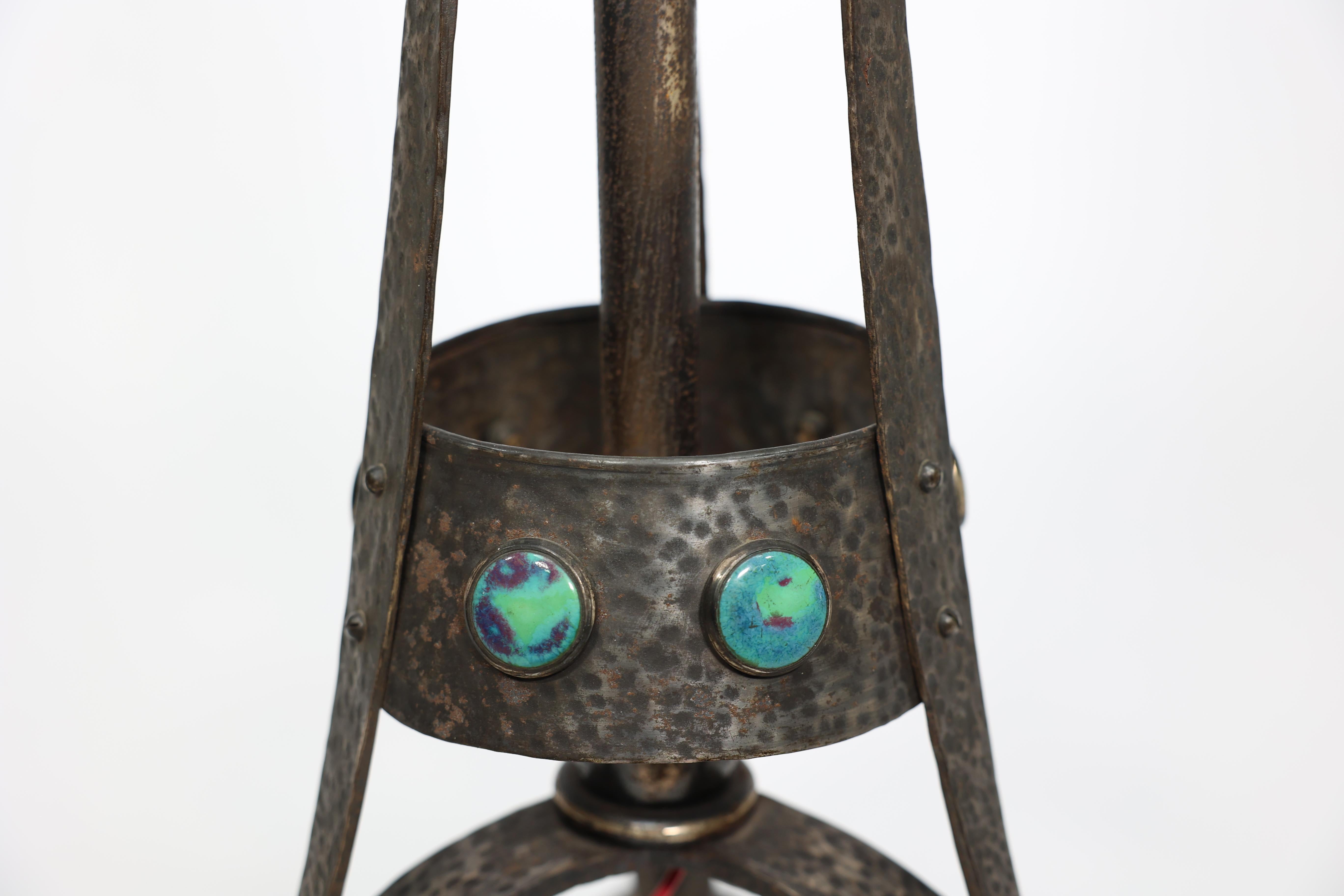 Jesson Birkett (attributed). An hand hammered copper standard floor lamp 5