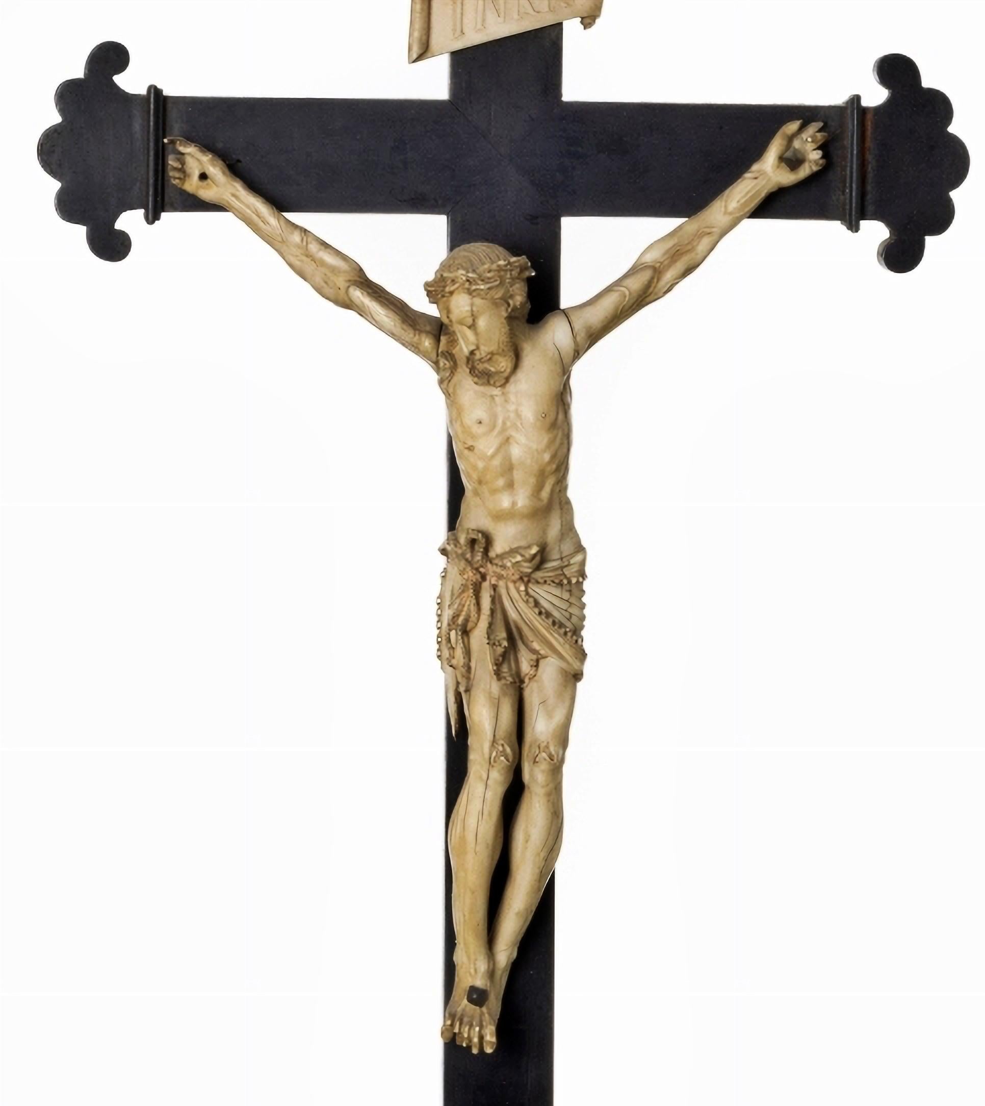 JESUS CHRIST CRUCIFIED
Indo-Portuguese sculpture, 17th Century on Ivor....
Wooden cross with ivory plaque. Defects and faults. Height: (christ) 26 cm.; Height: (total) 63 cm
good conditions