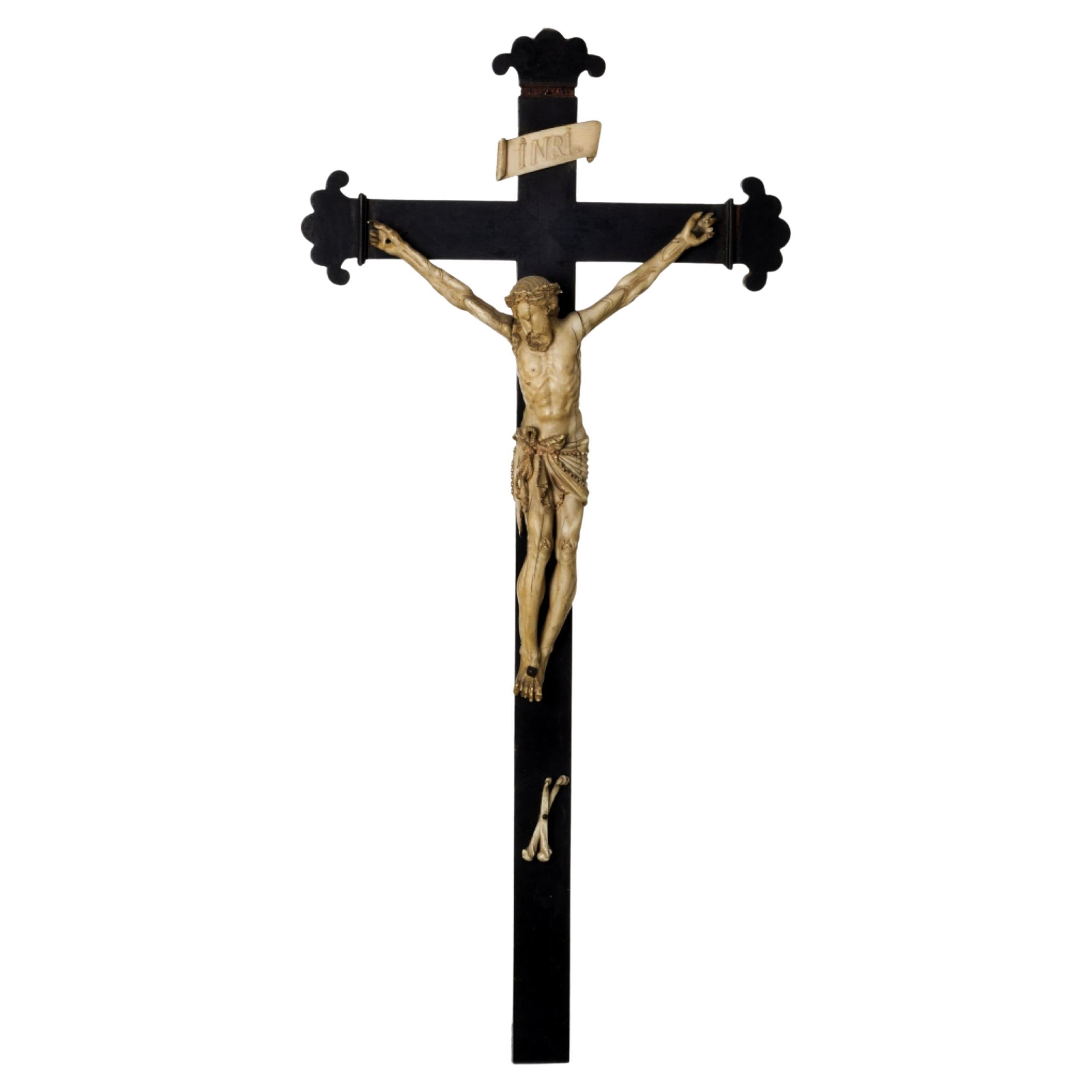 JESUS CHRIST CRUCIFIED  Indo-Portuguese sculpture from the 17th Century For Sale