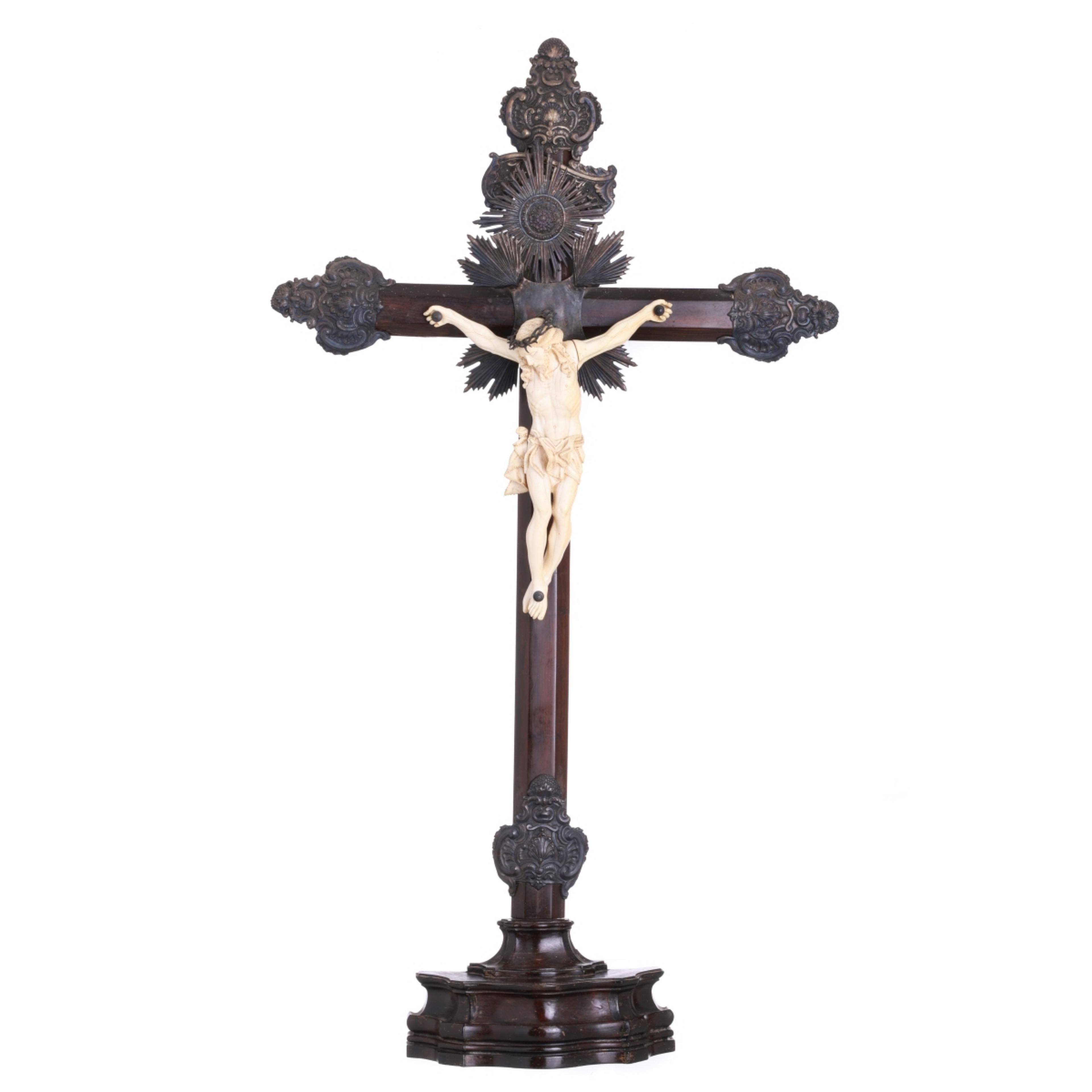 Wood JESUS CHRIST CRUCIFIED  Indo-Portuguese sculpture from the 18th Century For Sale