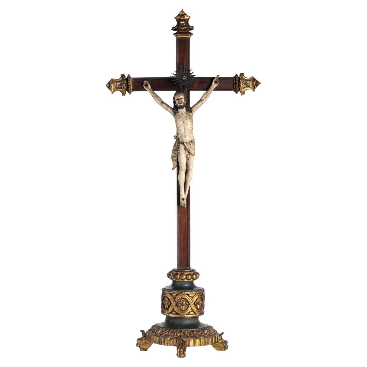JÉSUS CHRIST CRUCIFIÉ  Sculpture INDO-portugaise du 18ème siècle