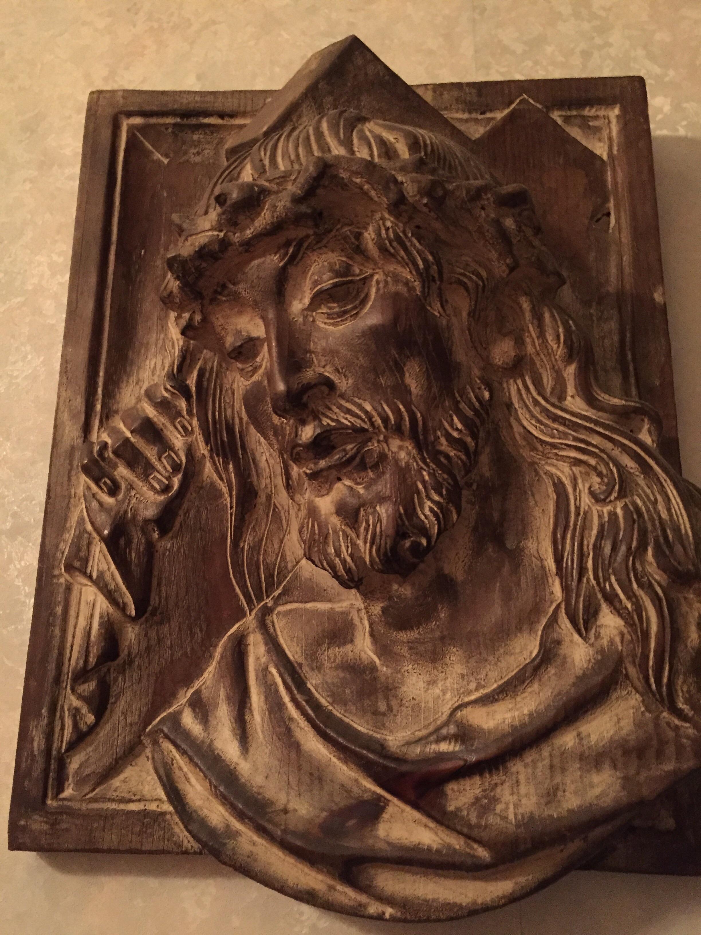 Panneau de décoration murale italien vintage en relief de tête de Jésus-Christ en vente 4