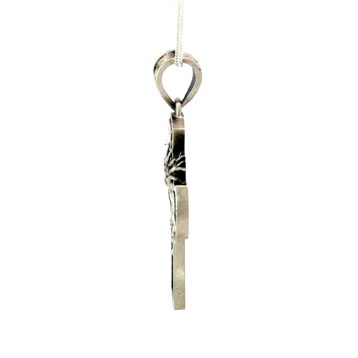 Handgefertigter Anhänger Jesus Crucifix Kreuz Christian Spikes aus massivem Silber für Damen oder Herren im Angebot