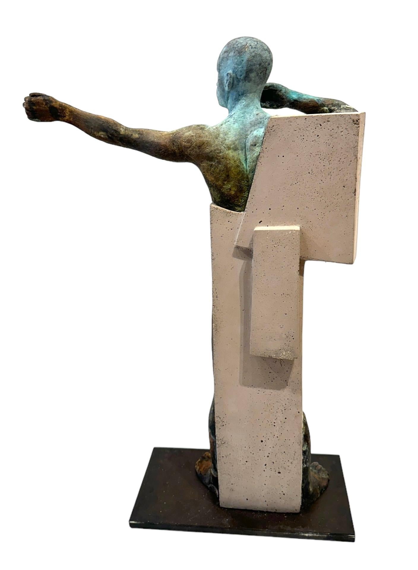 Jesús Curiá Perez
Arco II, éd. 3/8
fer et bronze 
26h x 17.75w x 7.75d in
116,84h x 45,09w x 17,14d cm
JCP055

Il est apparemment plus facile de s'identifier aux idées et aux pensées d'un artiste s'il travaille dans le domaine de la sculpture en