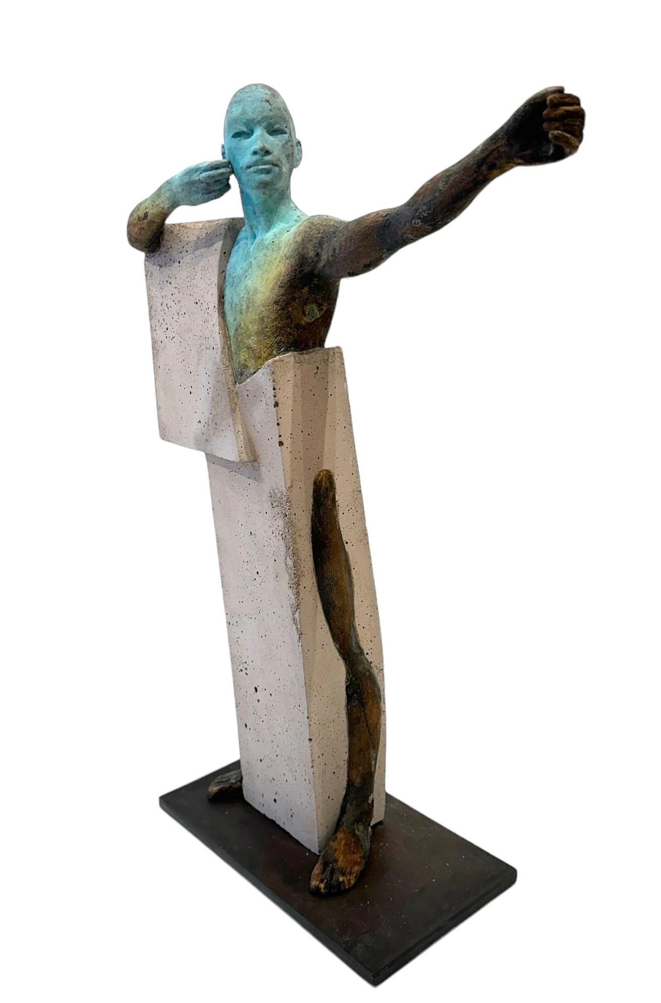 Arco II - Figure en bronze tirant une flèche, patine vert-de-gris, socle en acier en vente 4