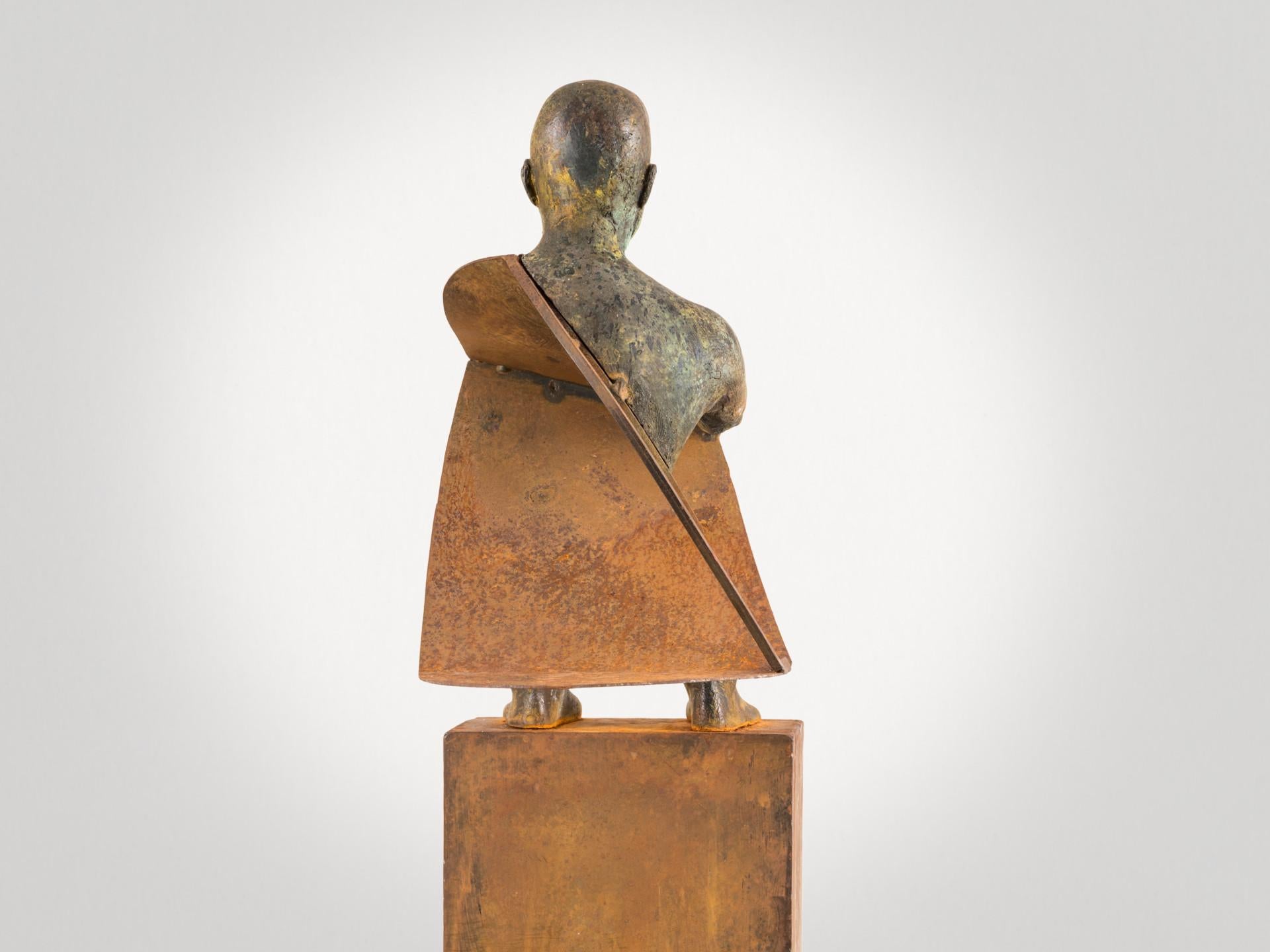 Decisión, 2011, Jesus Curiá, Figurative Art, Bronze and Iron Sculpture, Green  For Sale 6
