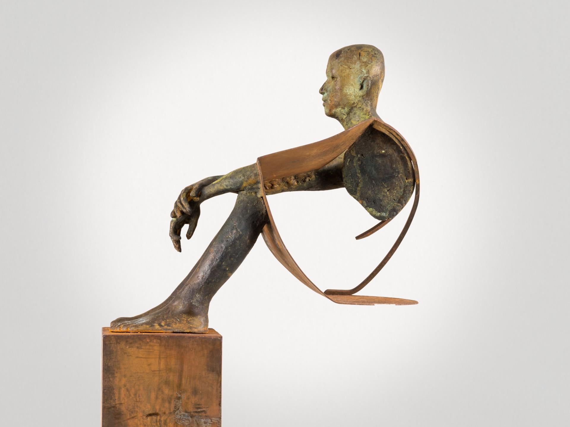Decisión, 2011, Jesus Curiá, Figurative Art, Bronze and Iron Sculpture, Green  For Sale 1