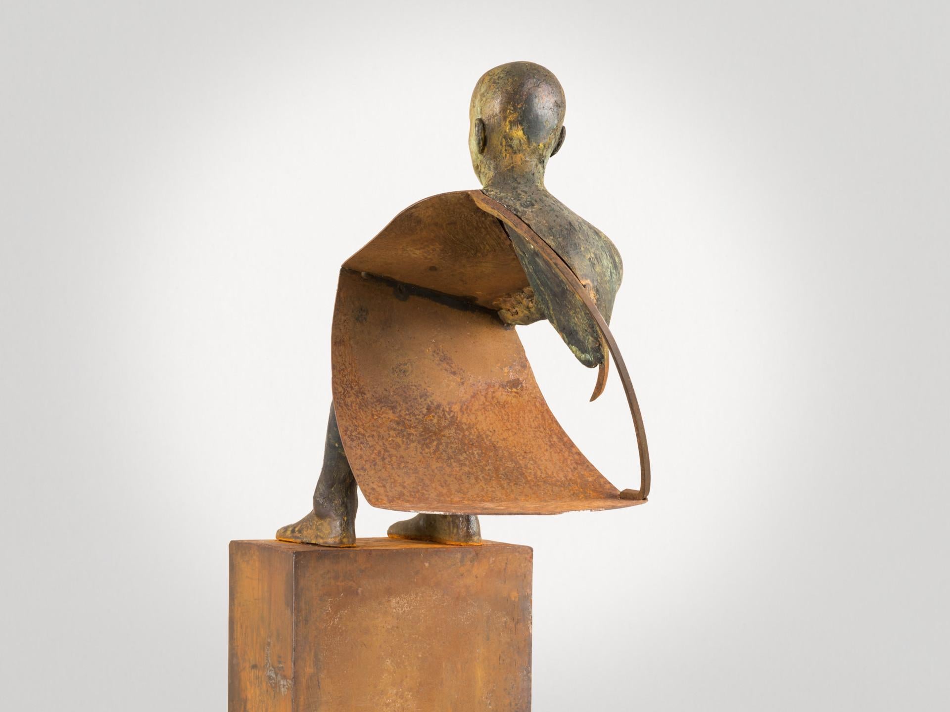 Decisión, 2011, Jesus Curiá, Figurative Art, Bronze and Iron Sculpture, Green  For Sale 3